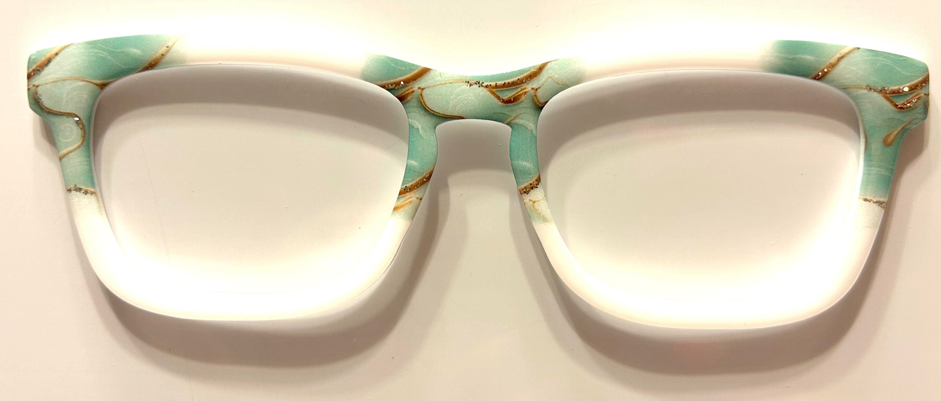 Casper Topper; thick; white with green and gold accents