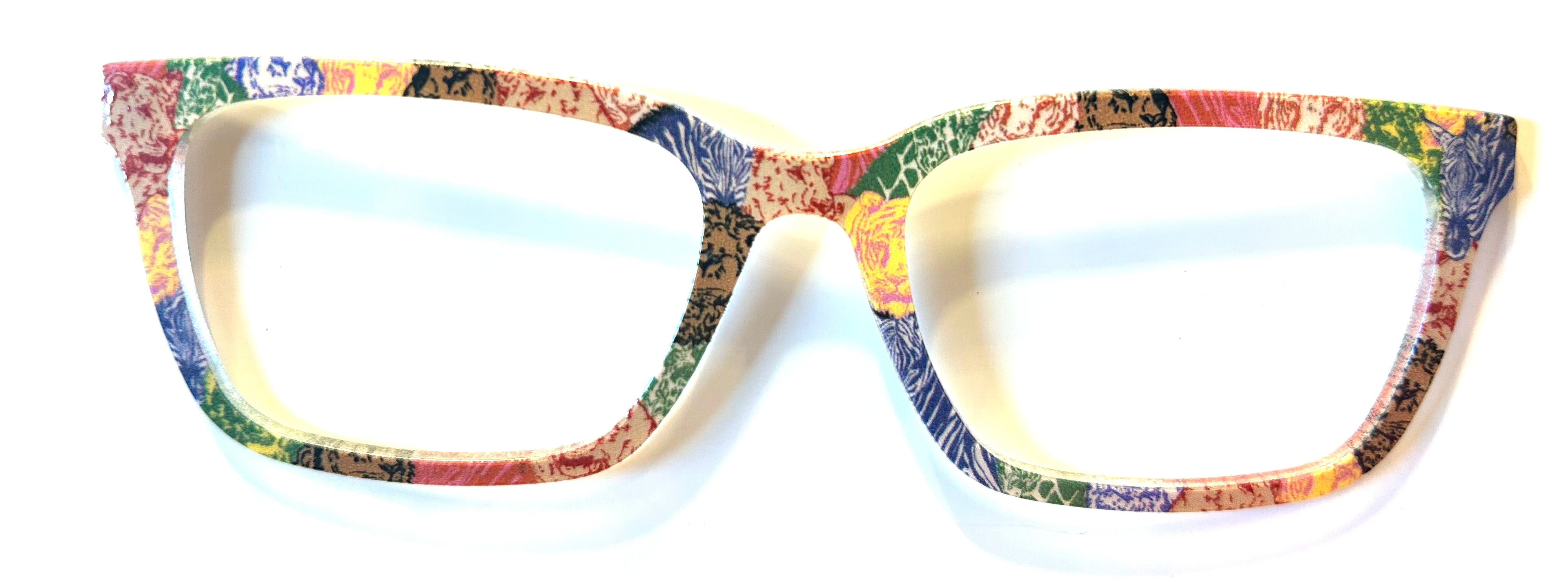 PAIR Larkin Topper; multicolored wild animals
