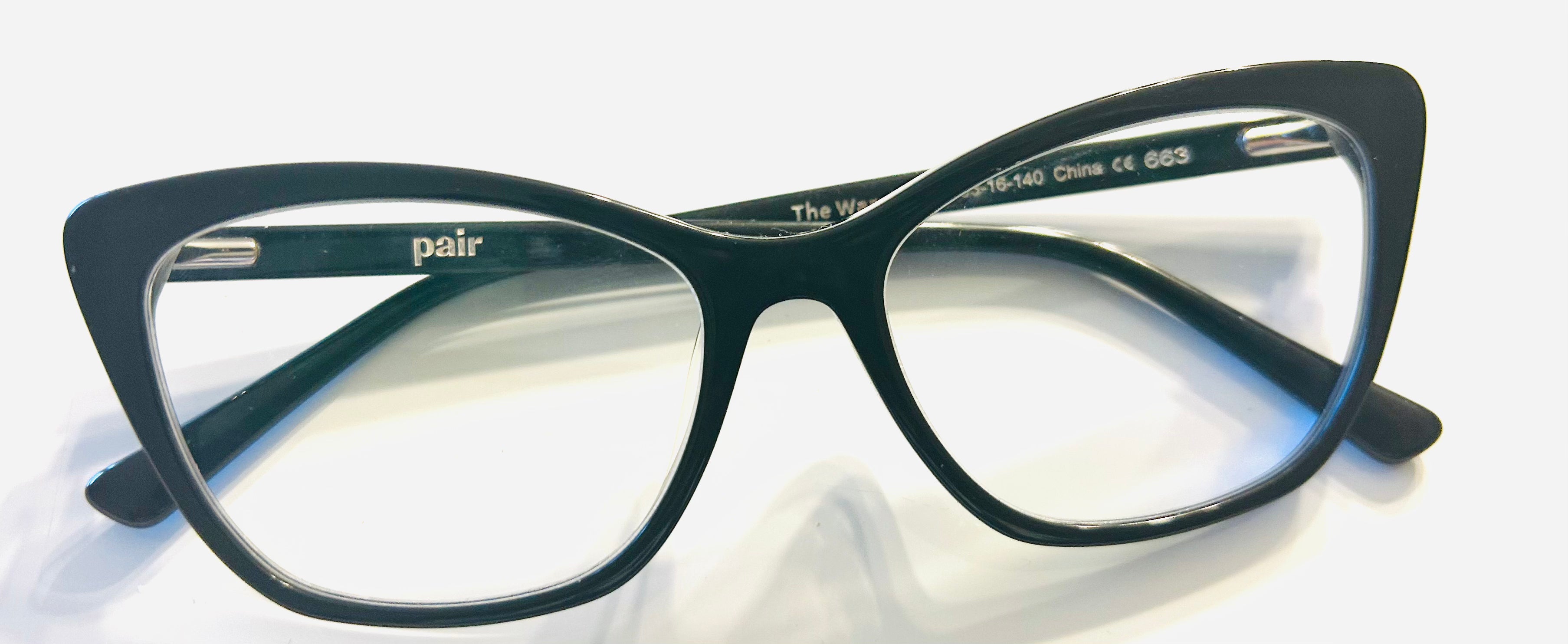 PAIR Black Wanda Frame