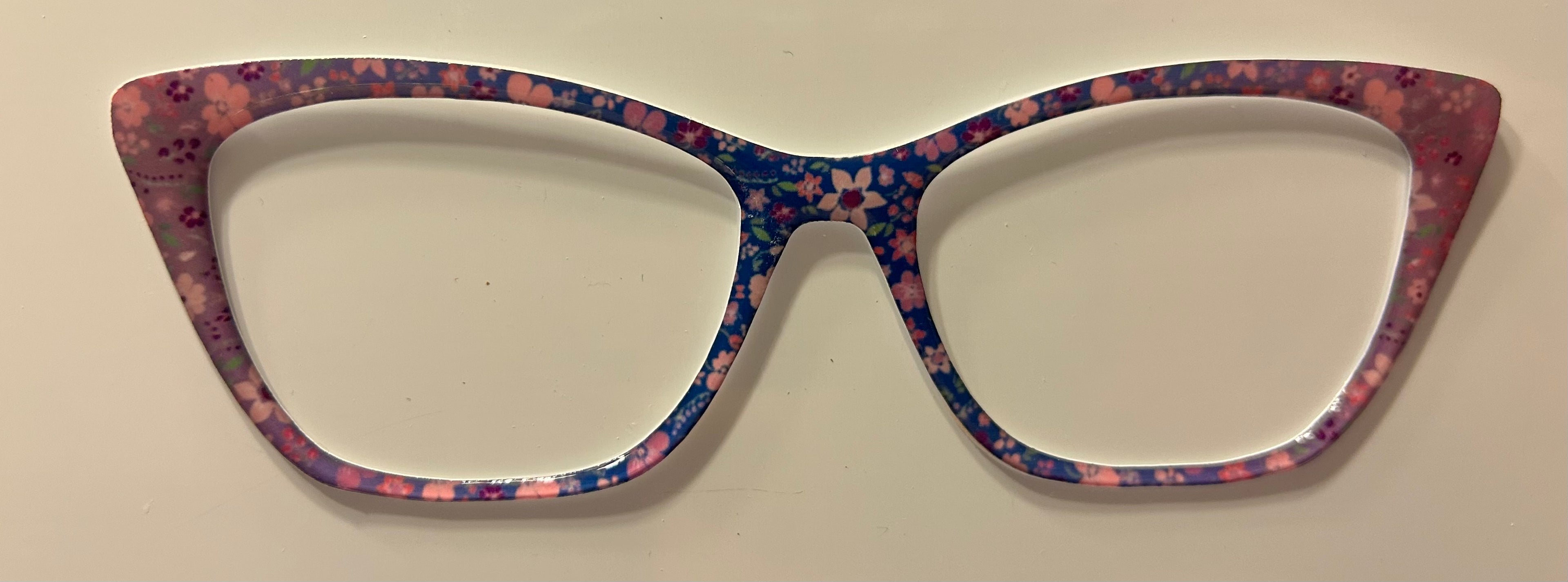 Wanda Topper; multicolored flowers