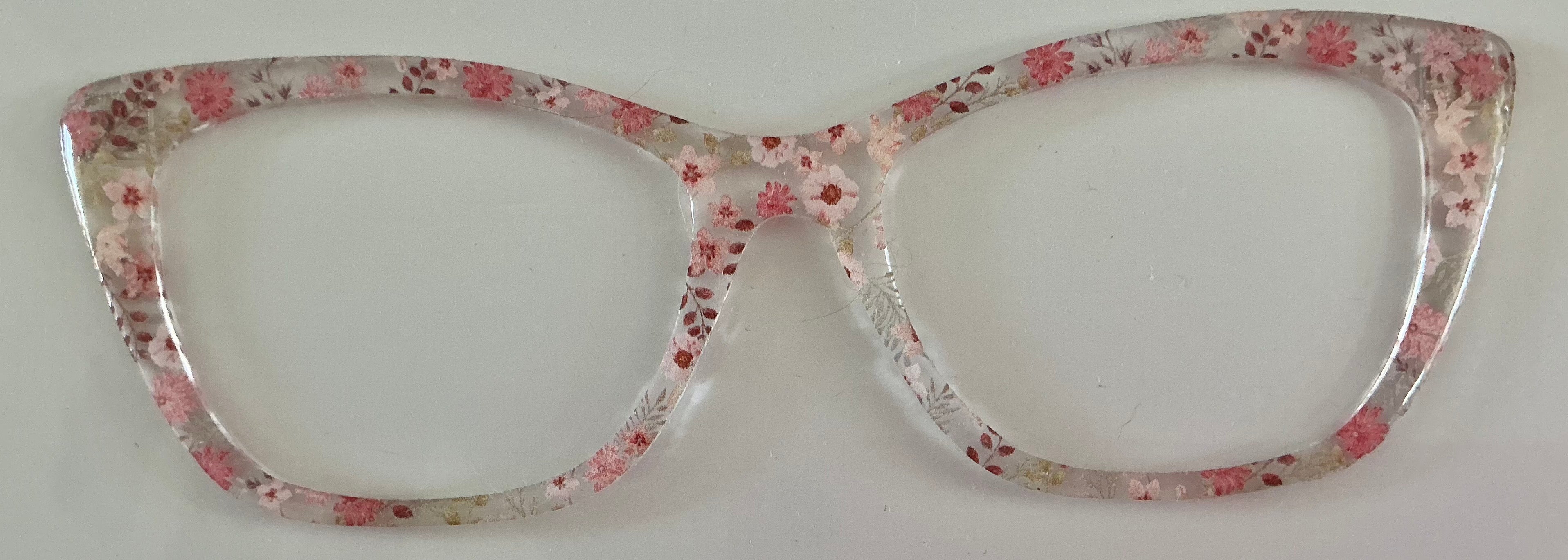 Wanda Topper; translucent pink flowers