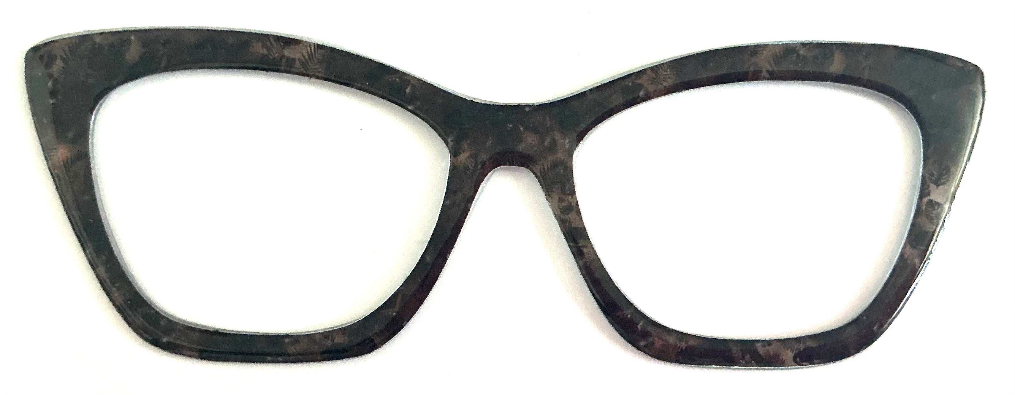 Wanda Topper; thick/ black and brown faint smoke