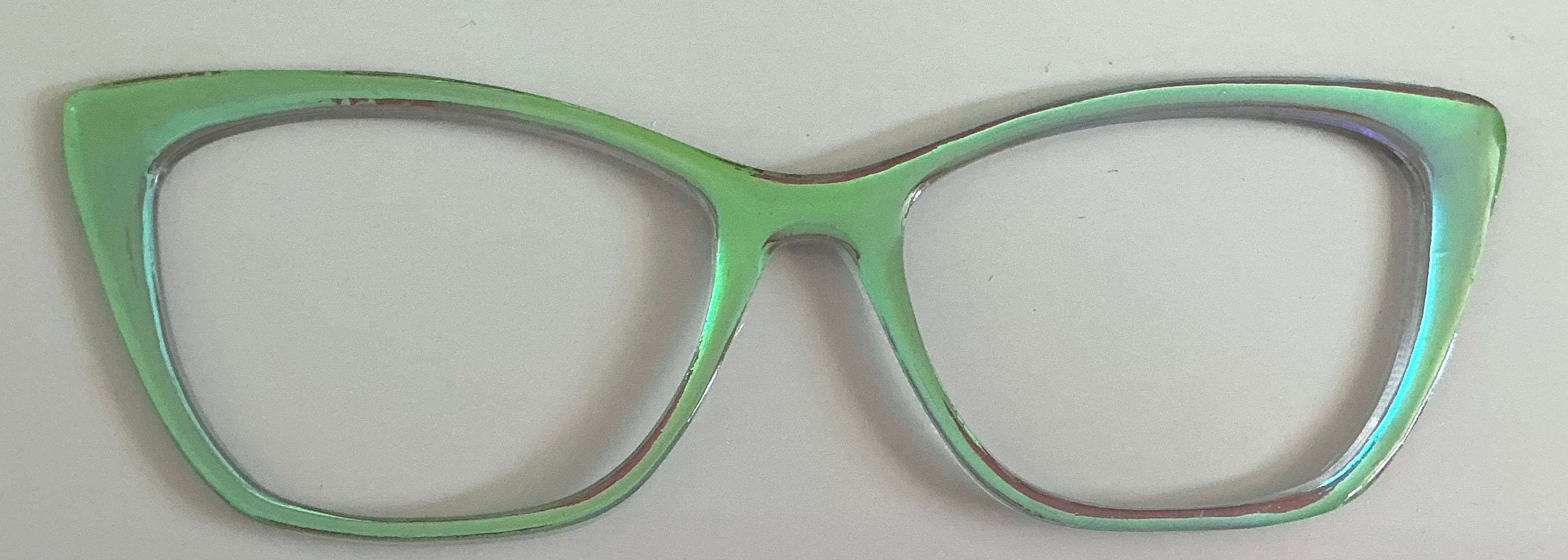 Wanda Topper; iridescent pale green shine