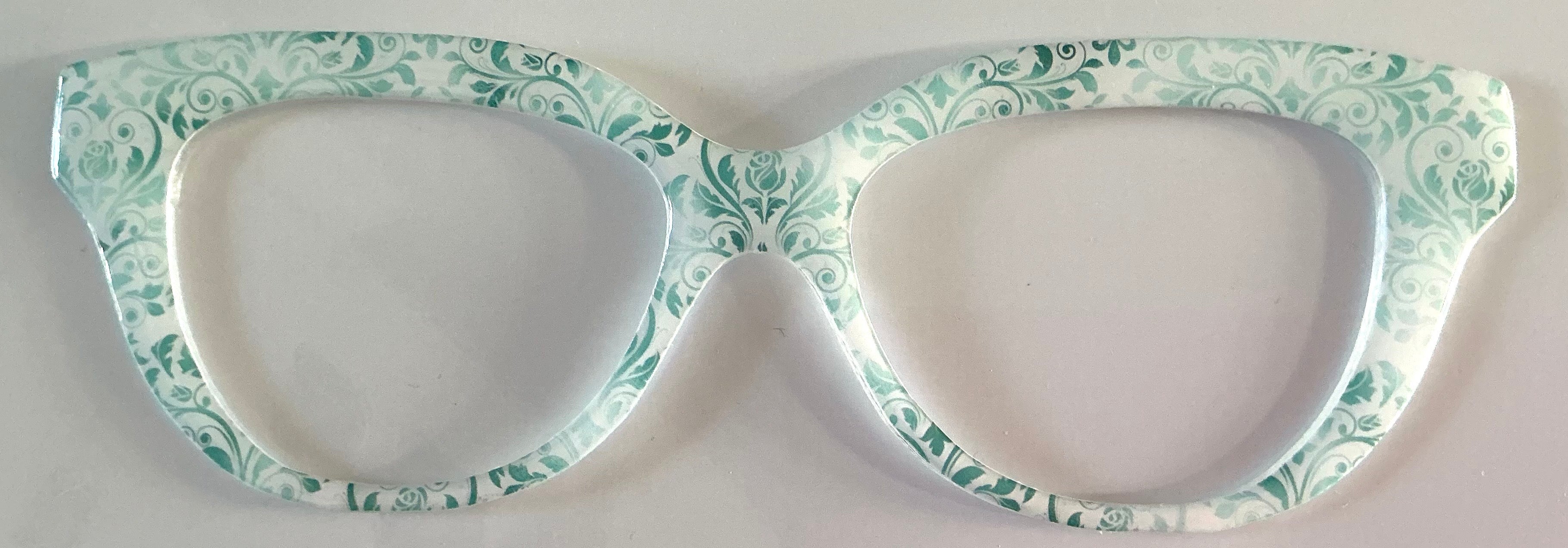 Quinn Topper; green and white damask