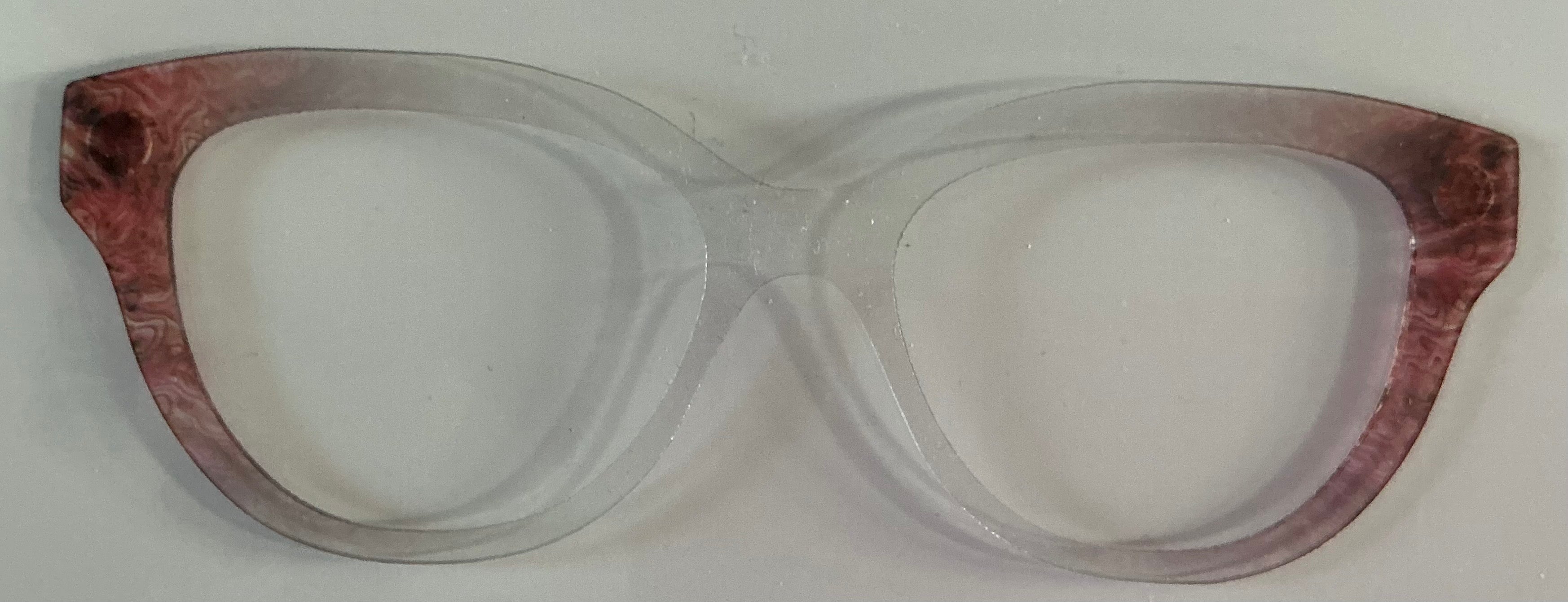 Quinn Topper; translucent;  clear with swirl corner design