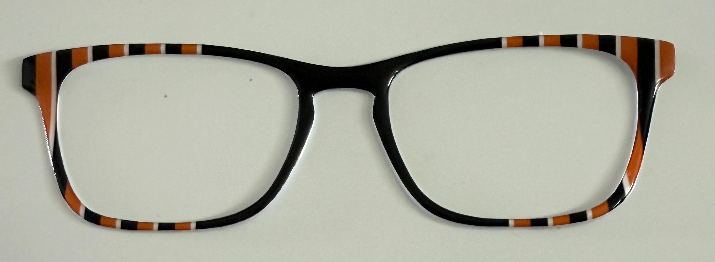 Casper Topper; Creator; orange stripes to black vertical split