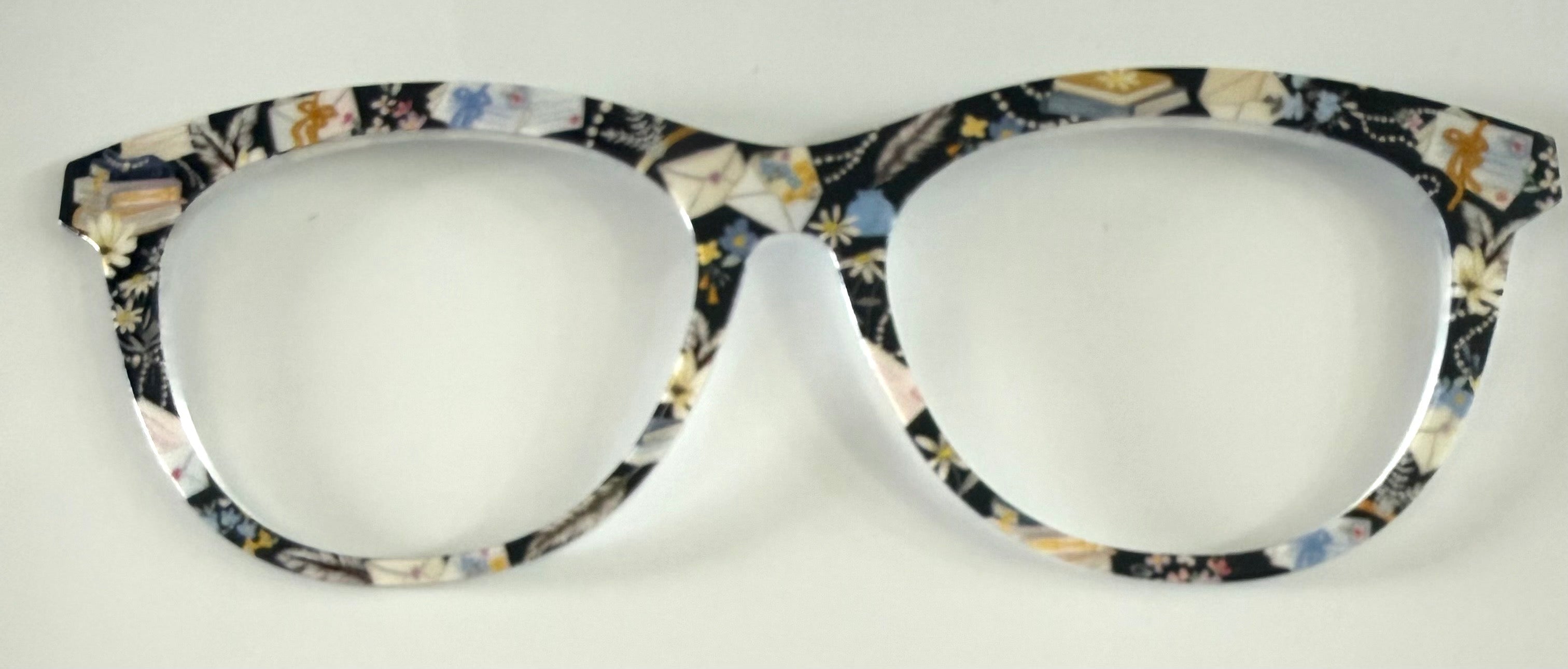 PAIR Brook Topper; letters