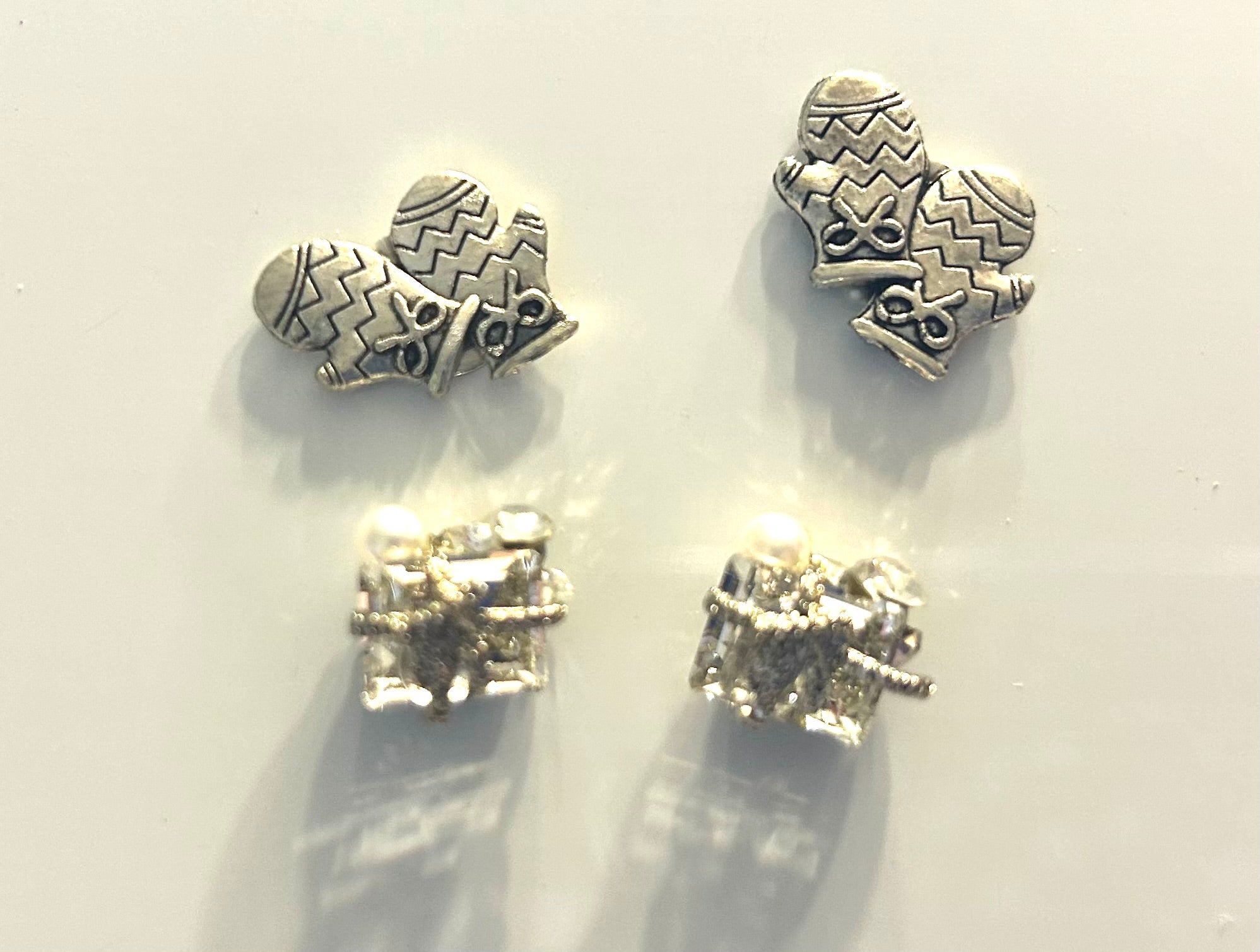 Winter Charms (mittens and presents)