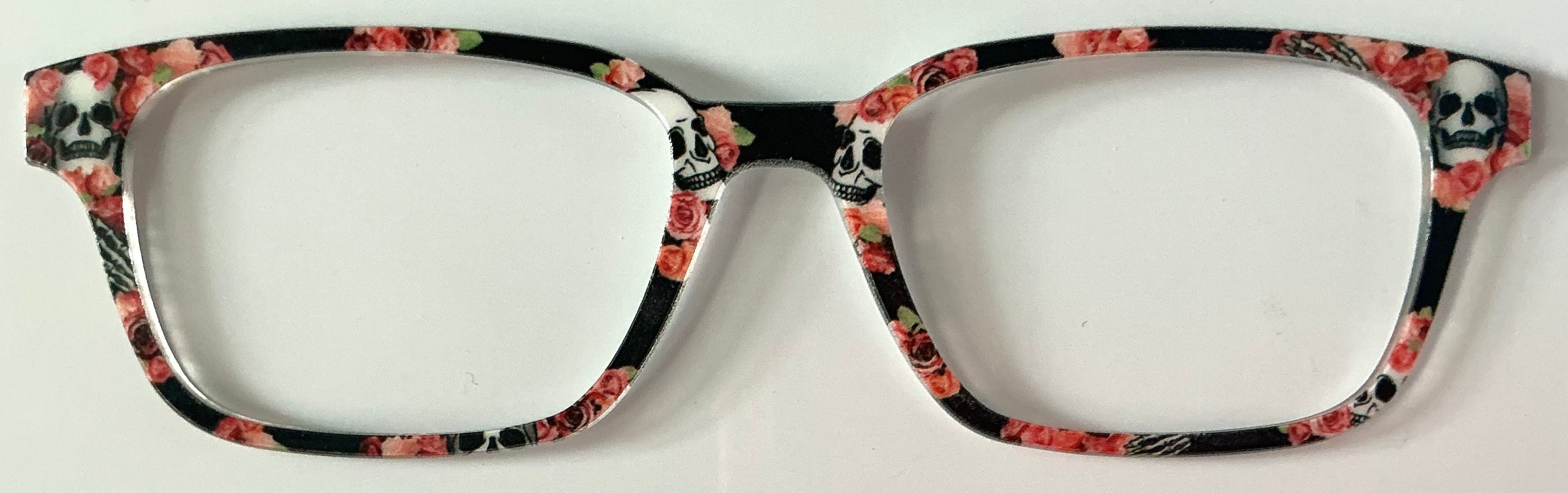 PAIR Finley Topper; skulls and roses
