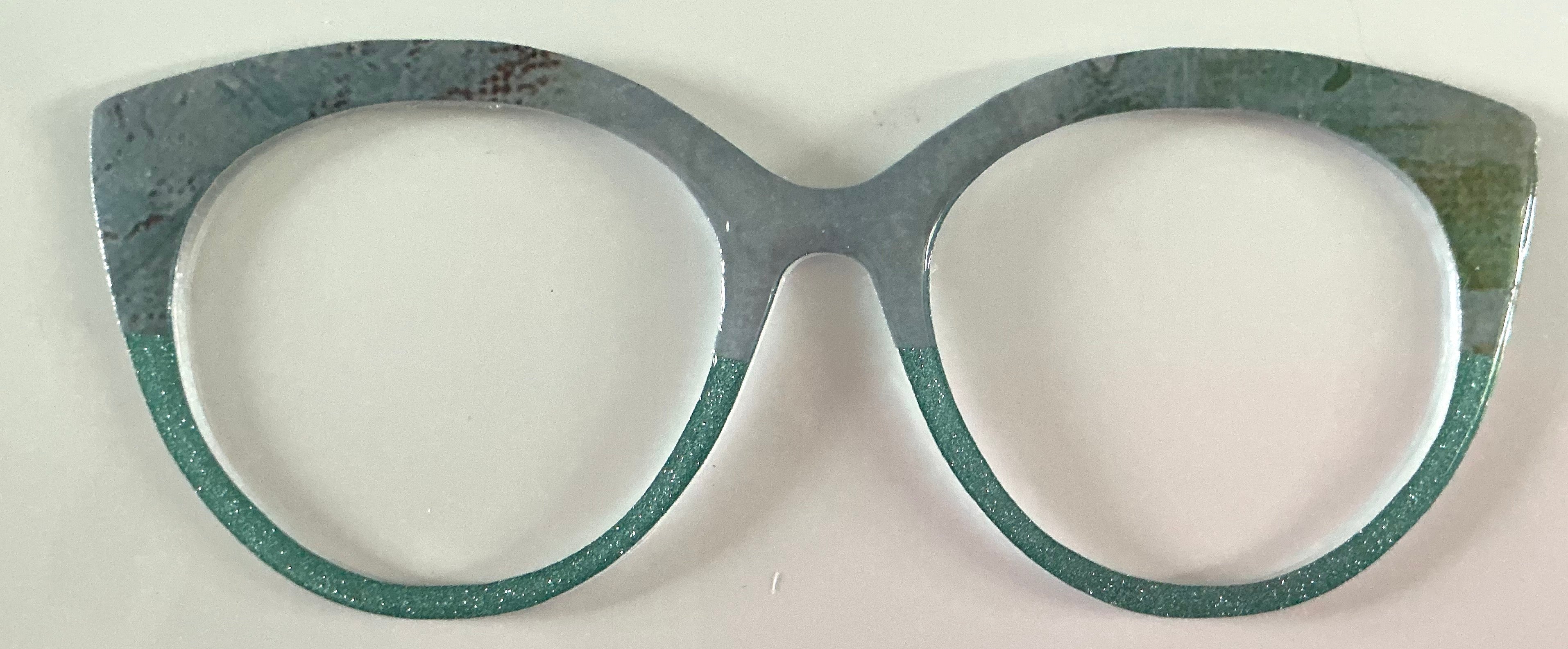 Zuri Topper; gray/green design/glitter split