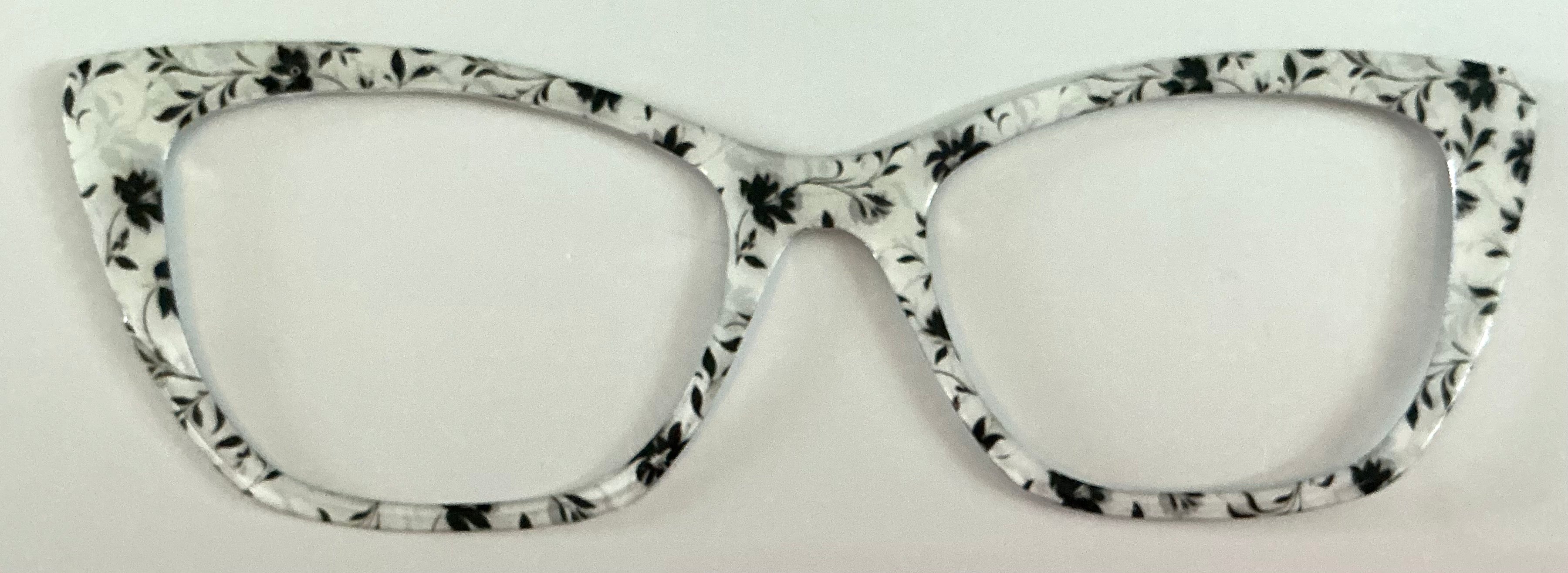 Wanda; Tasha's Top Frames, black flowers on white