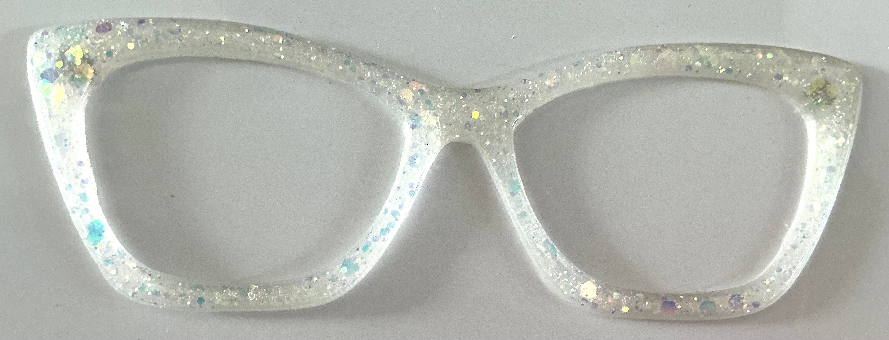 Wanda Topper; white glitter