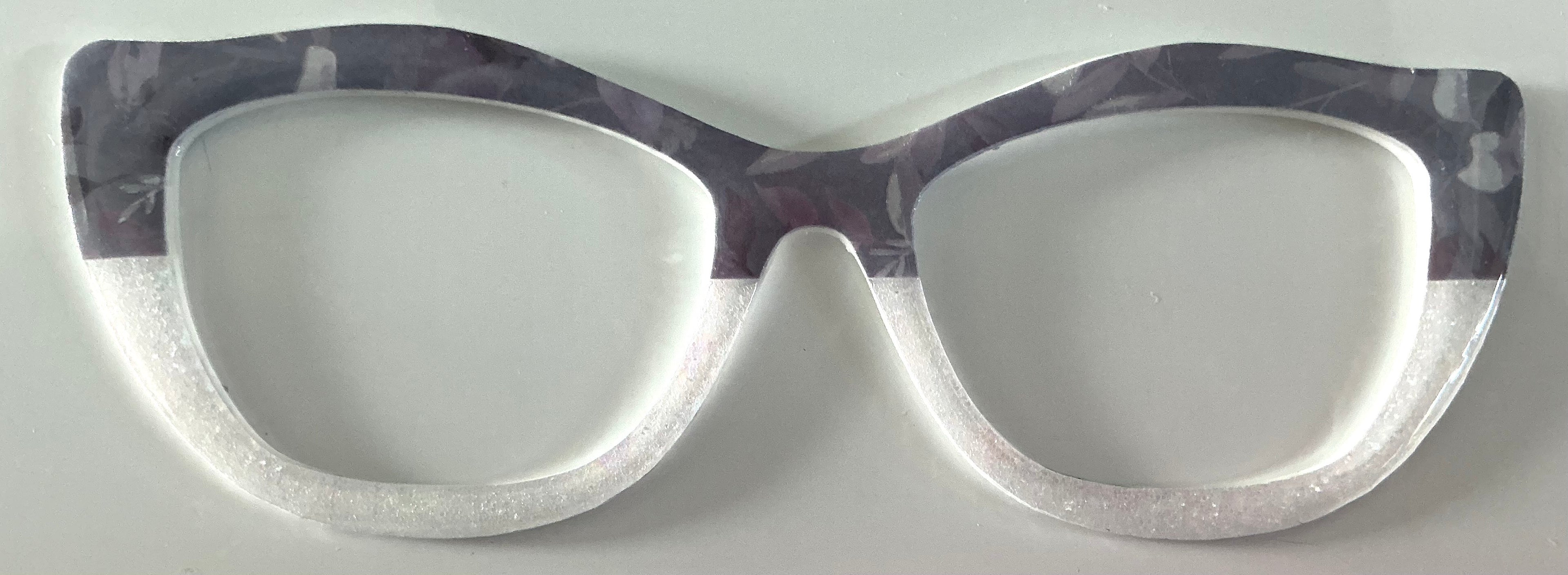 Wanda Topper; Creator; lavender leaves/white split