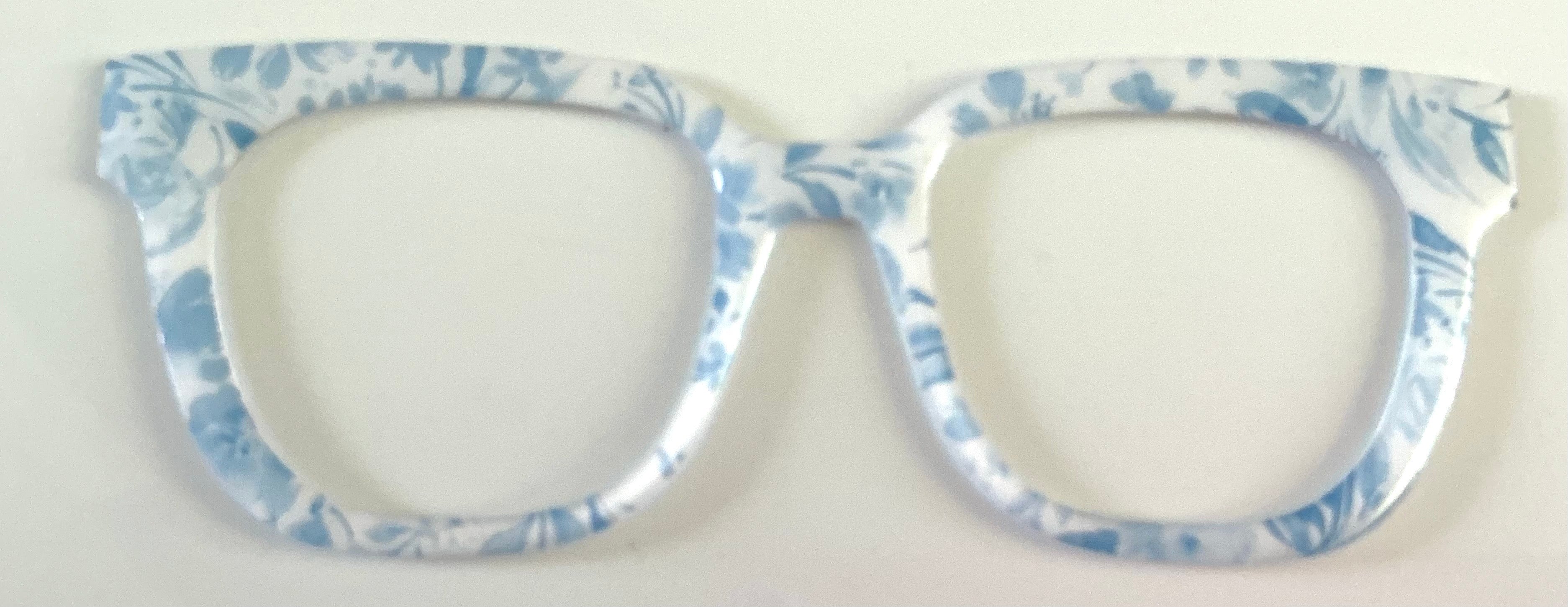 Murphy Topper; white and light blue floral