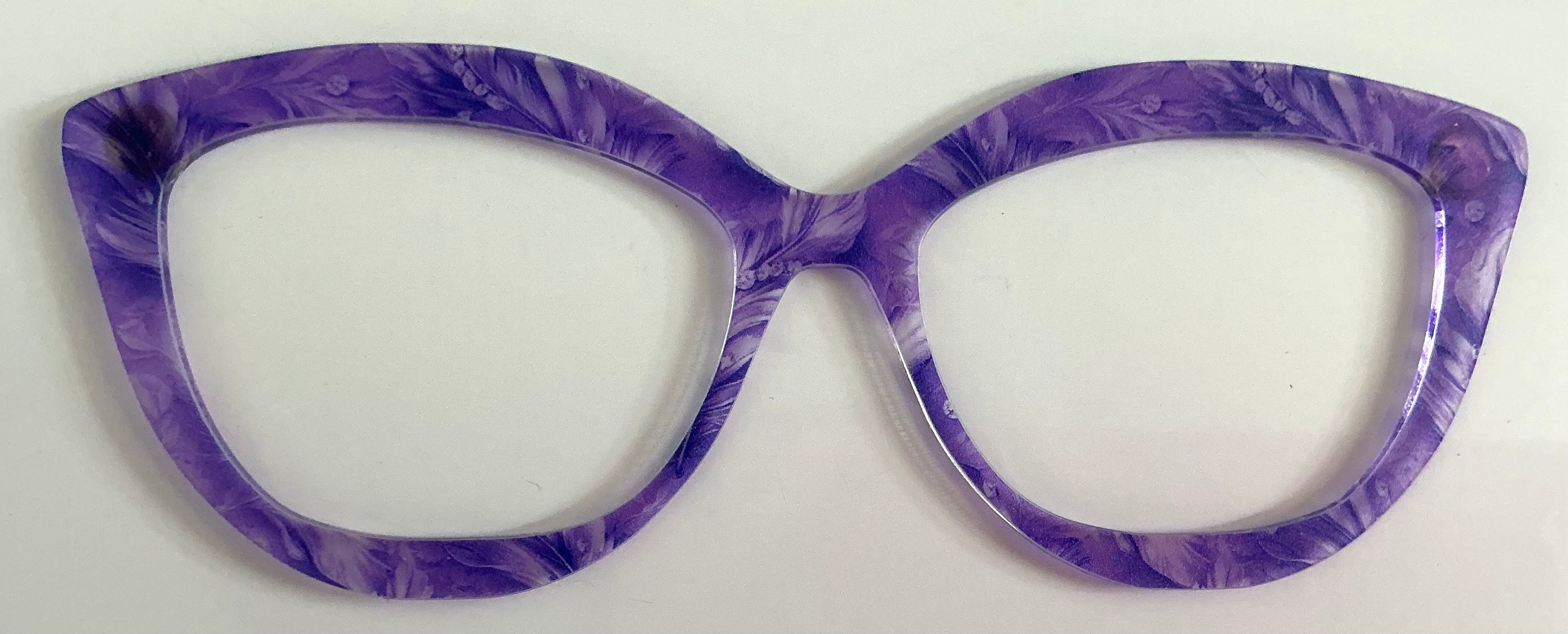 Wan-Zuri Topper; Kiki’s Crafty Designs; purple plant design