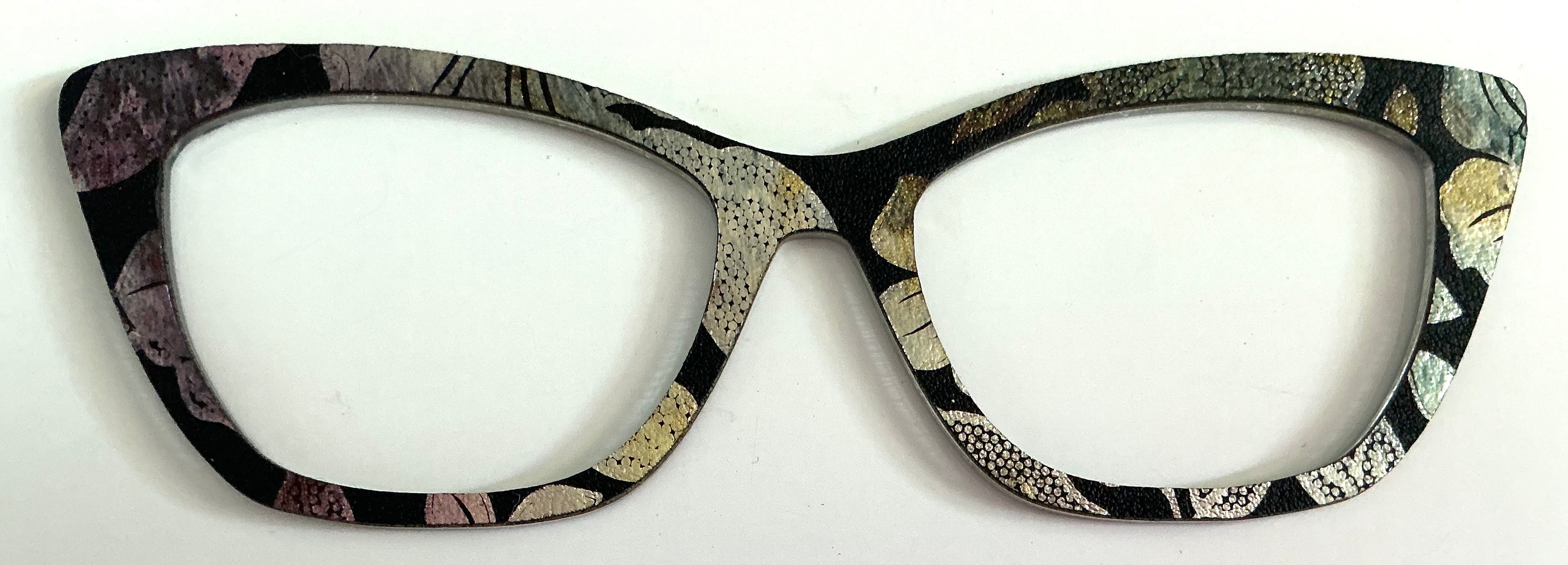 Wanda Topper; Laser Nonna; vintage foil; gold on black