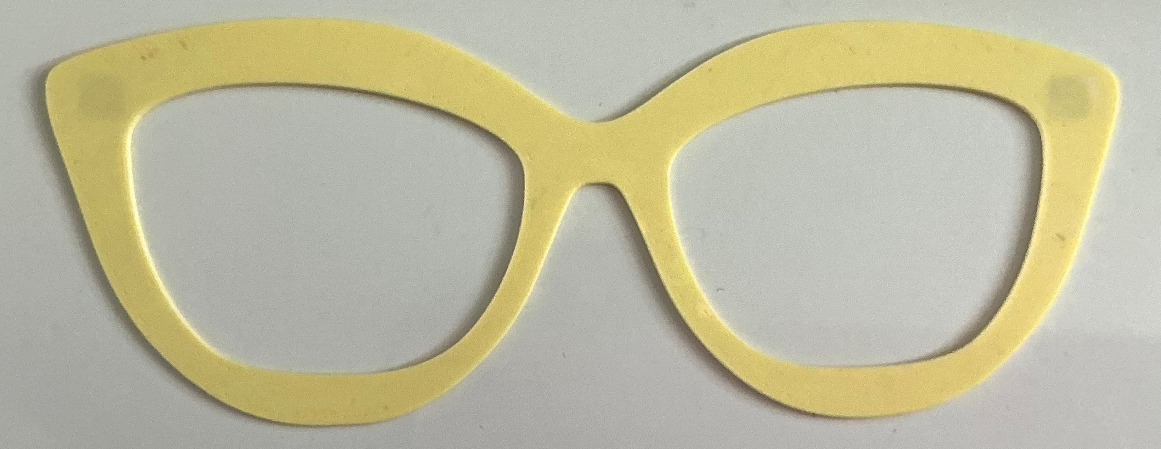 Wanda Topper; stacker; pale yellow
