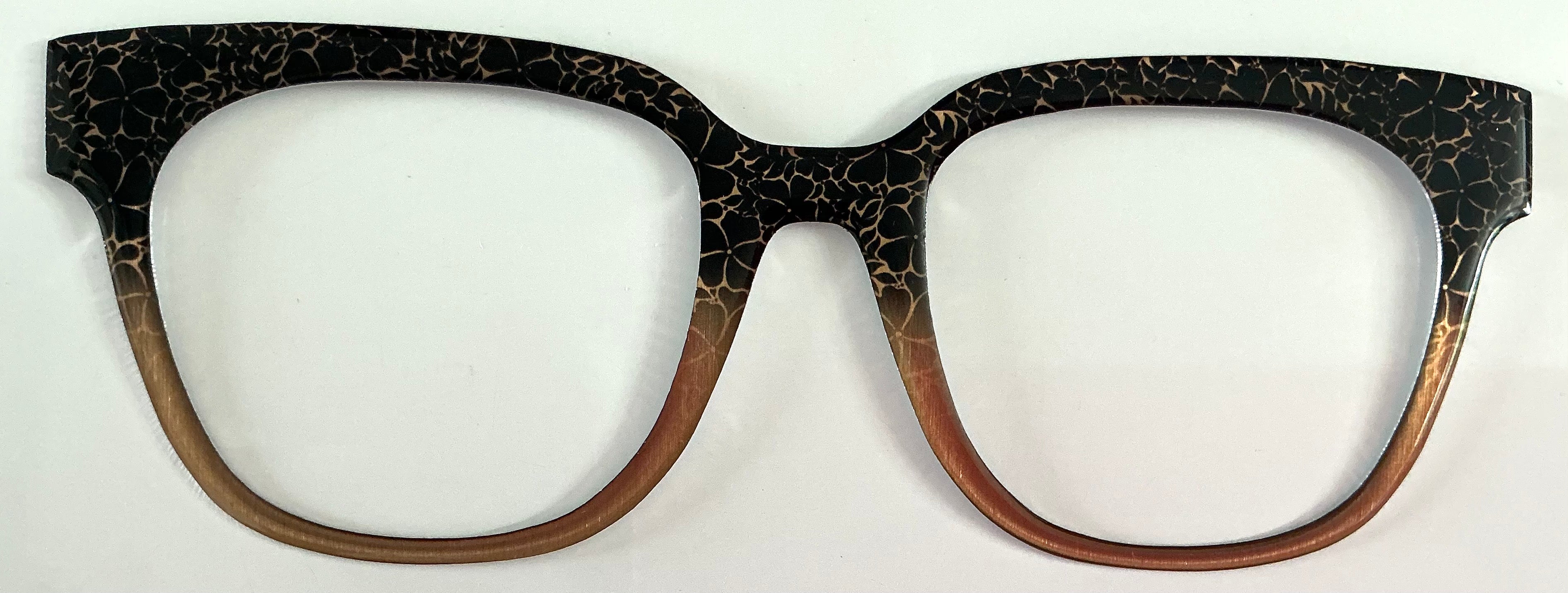 Murphy Topper; Lea’s Metal Treasures; Topp Designs by Allison RESINED; Noir Petal Crackle
