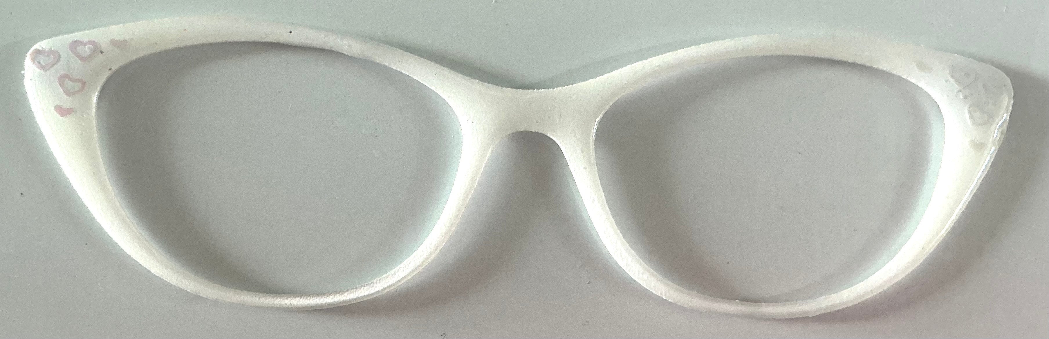 Ella Topper; white with corner hearts