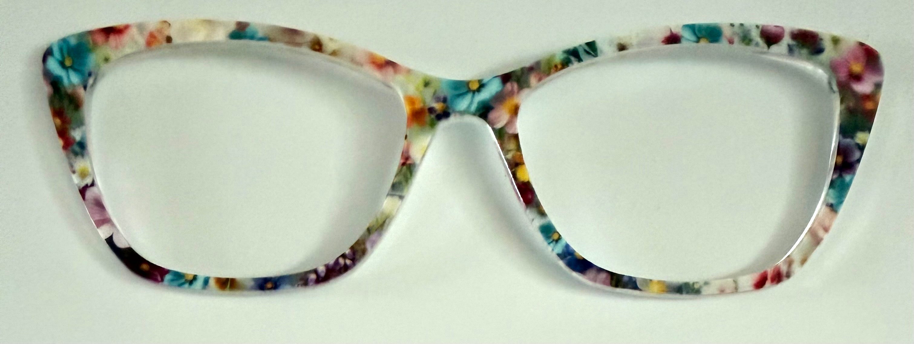 PAIR Wanda Topper; multicolored flowers