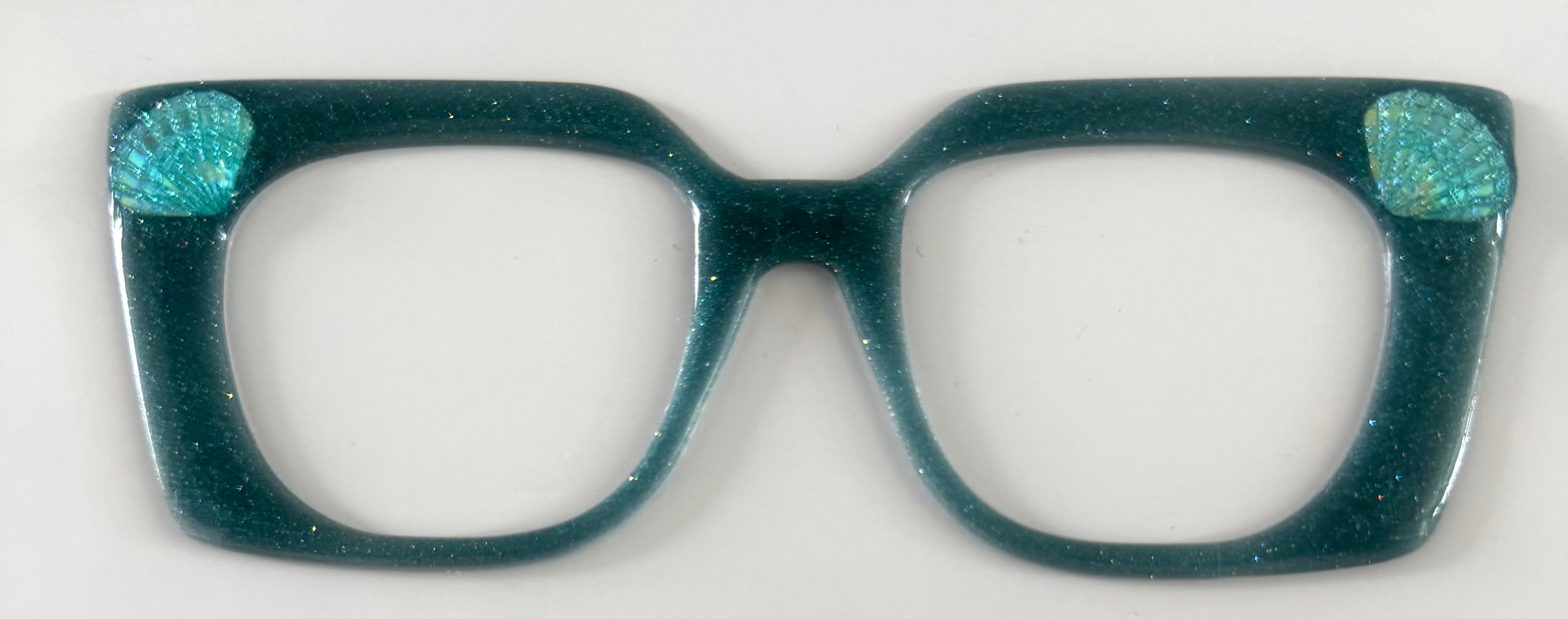 Murphy Topper; Busy Bee; hybrid; turquoise shimmer with shell embellishments