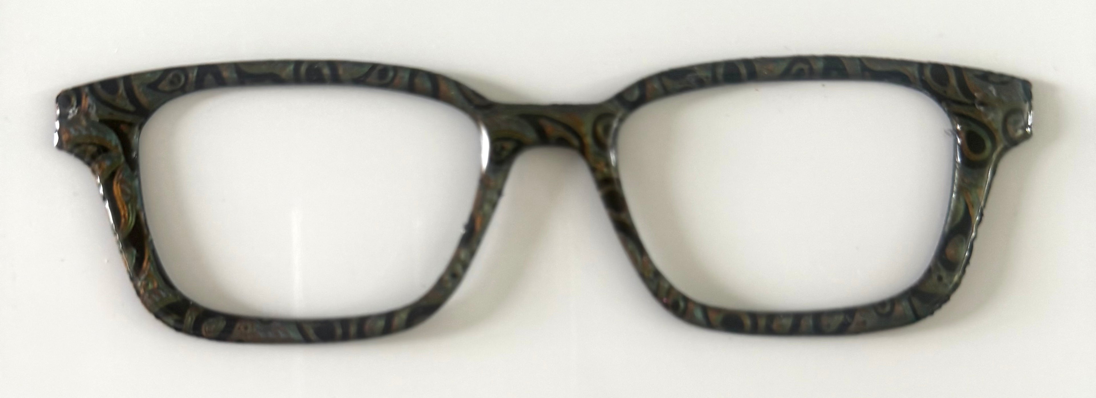 Finley Topper; Busy Bee; black pattern on light orange/blue/green ; RESINED