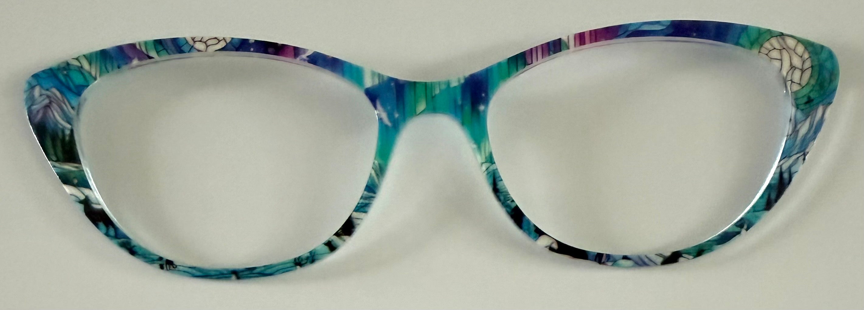 PAIR Ella Topper; northern lights mountain scene
