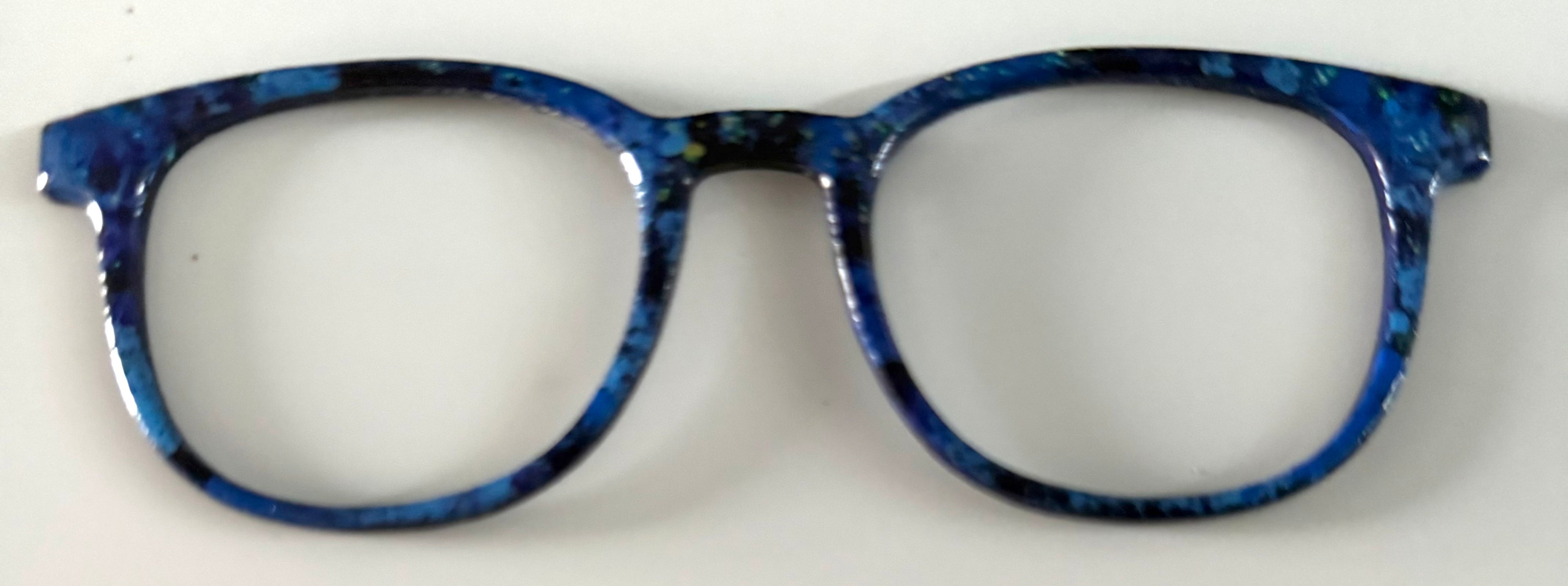 Soto Topper; blue/black glitter tort; resined