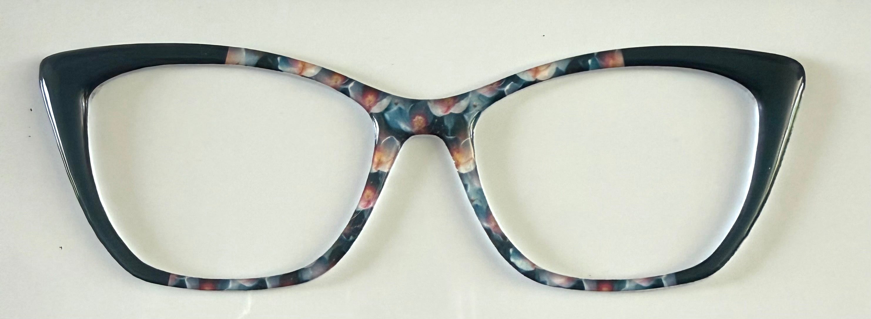 Wanda Topper; Framefetti; turquoise design vertical split