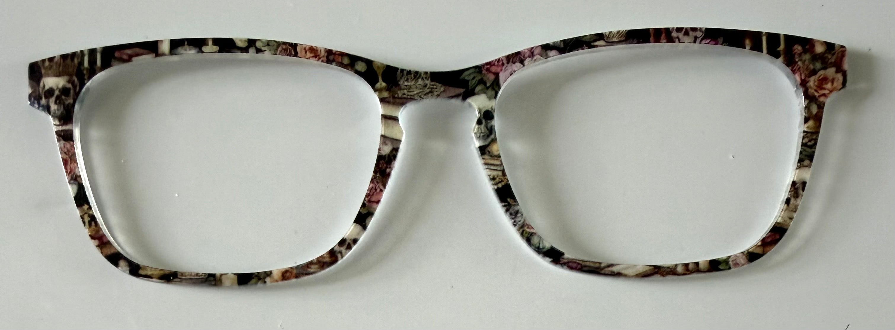 PAIR Casper Topper; gothic themed library