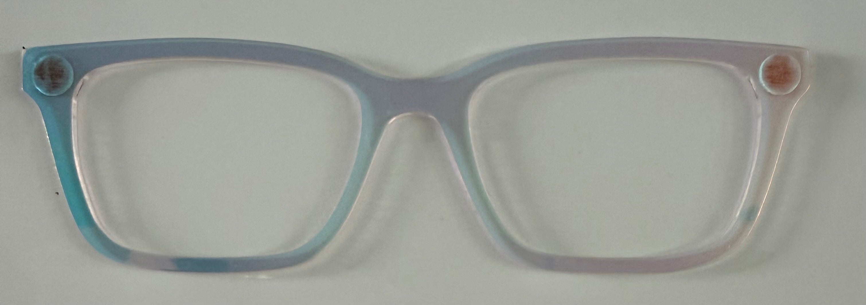 Larkin Topper; iridescent