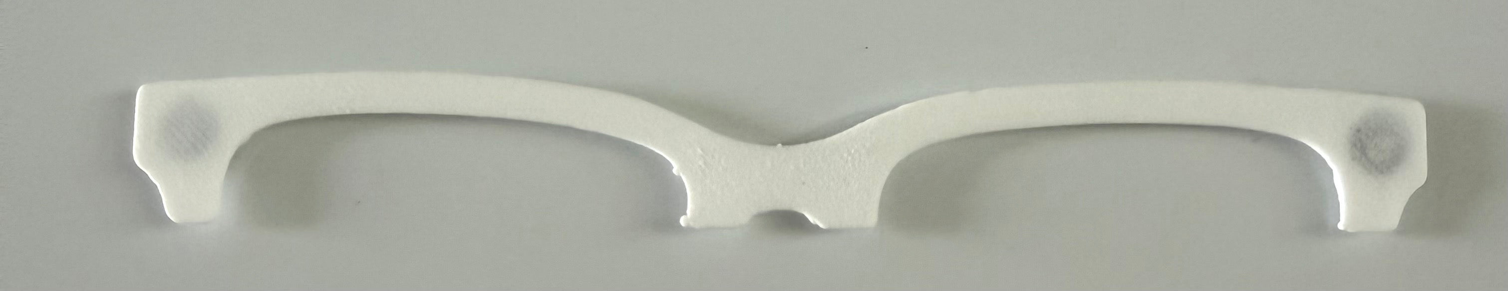 Larkin Brow Topper; white