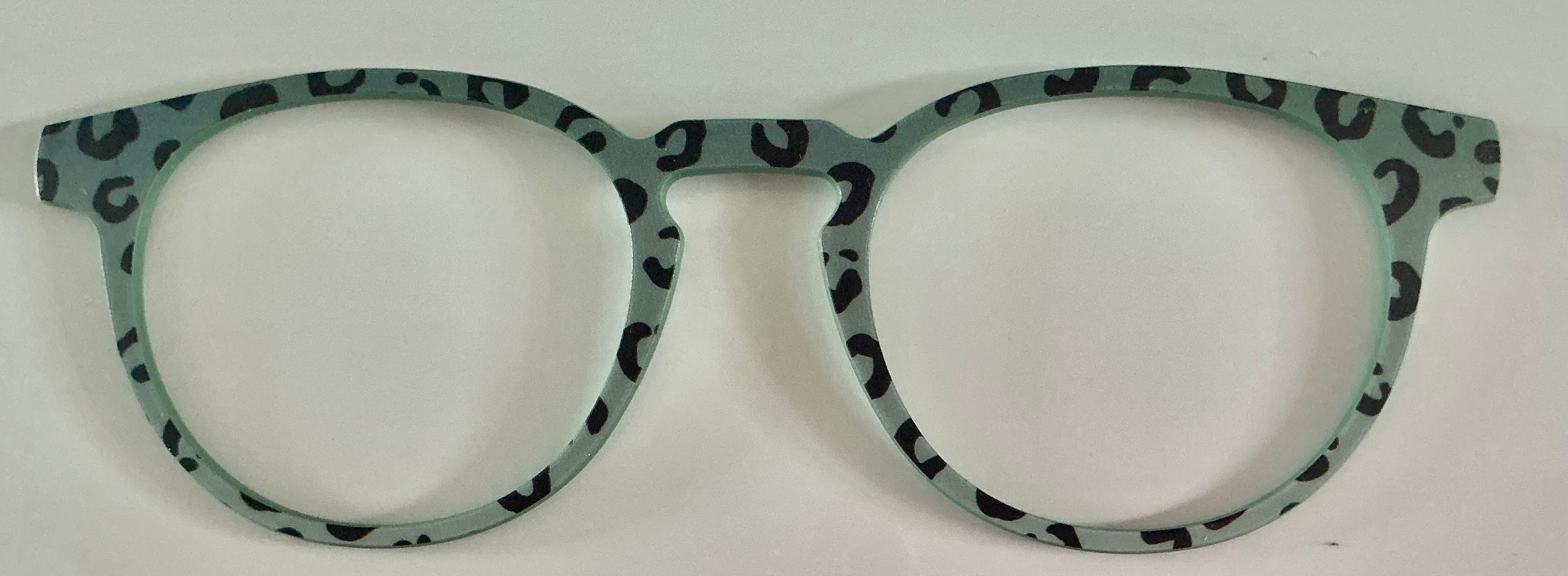PAIR Soto Topper; gray leopard print