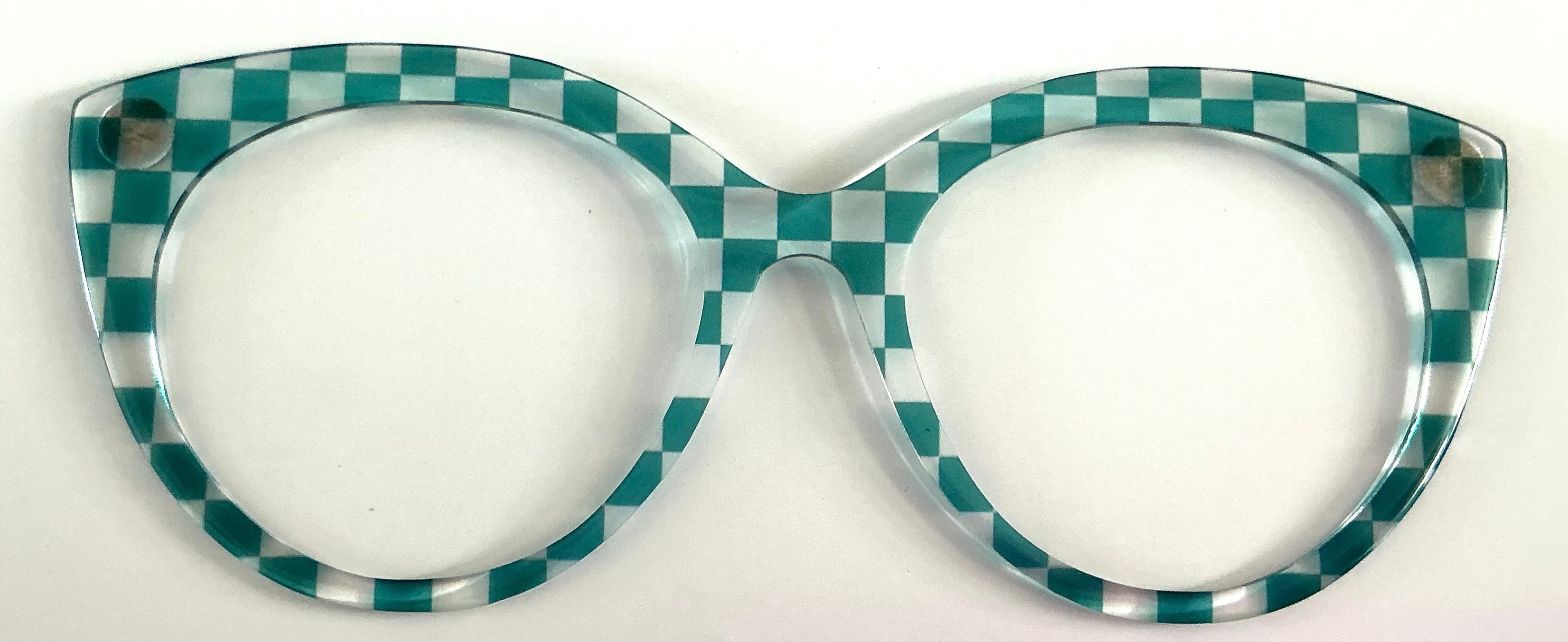 Zuri Topper; checkered green and white split