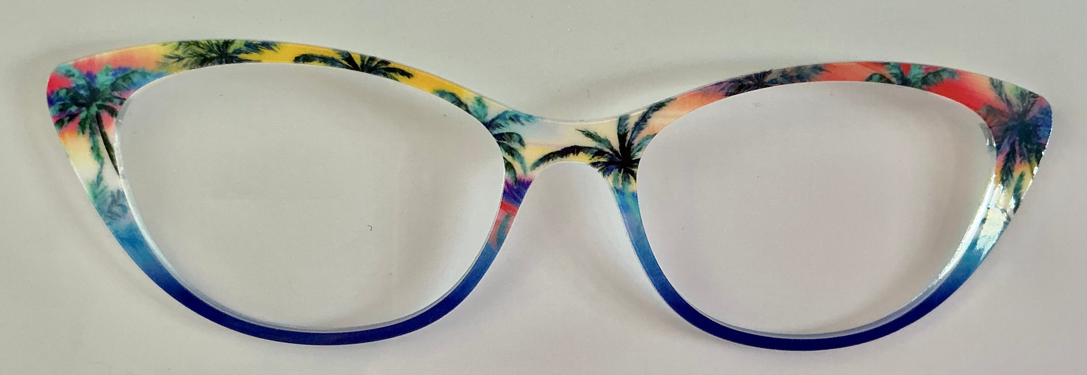 PAIR Ella Topper; tropical scene