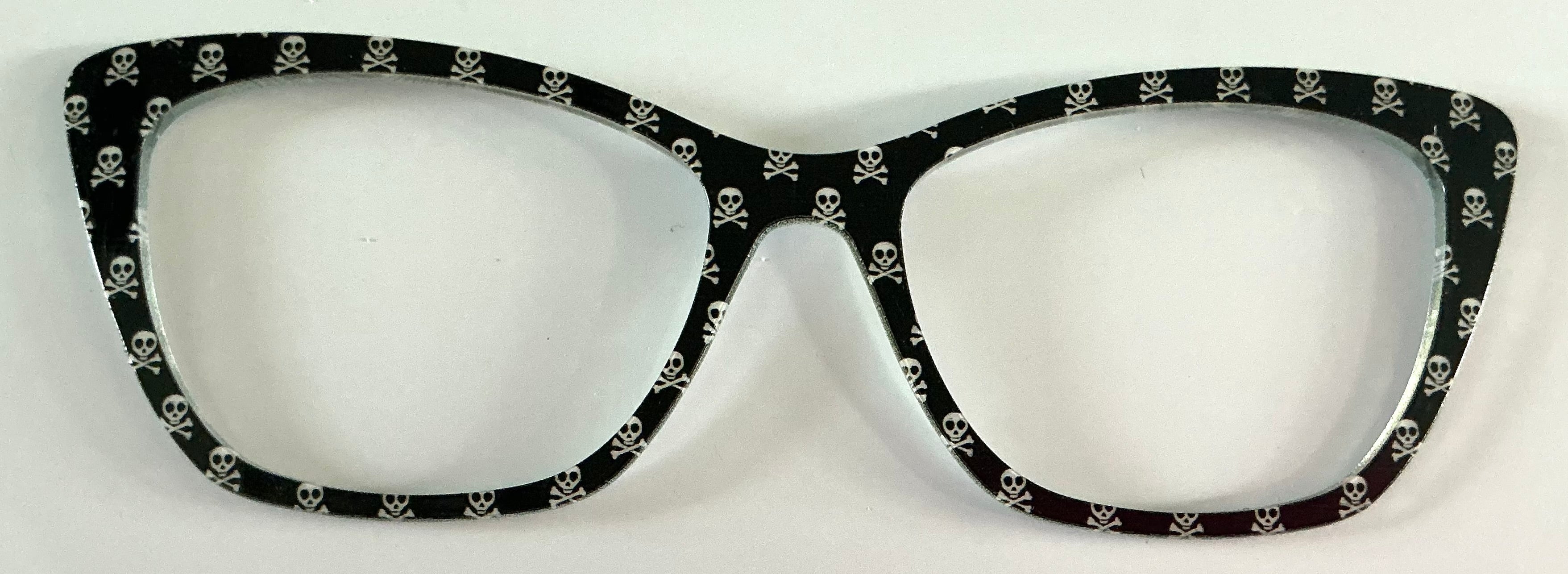 PAIR Wanda Topper, silver skull and cross bones