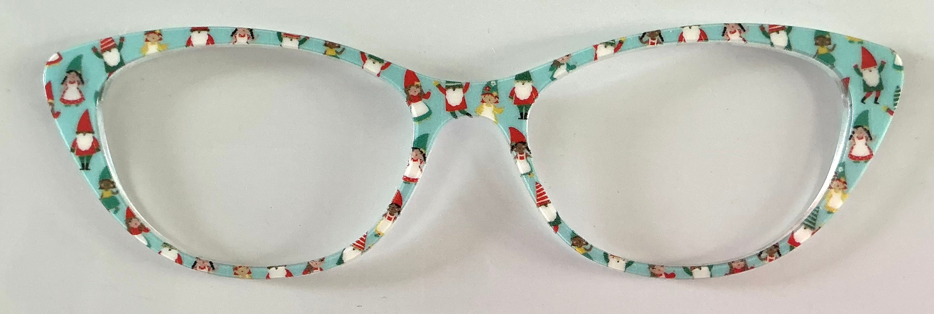 PAIR Ella Topper; gnomes
