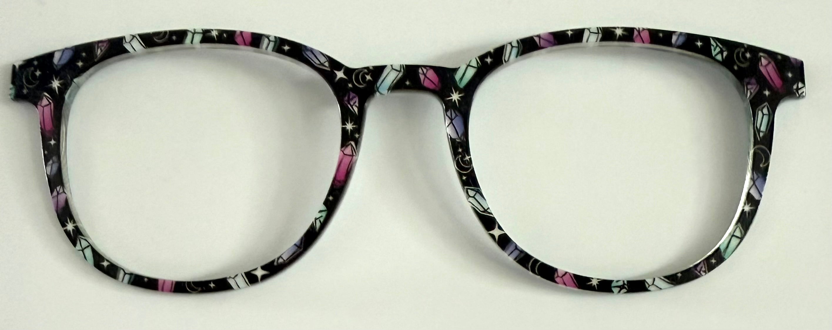 PAIR Reese Topper; crystal geodes in space