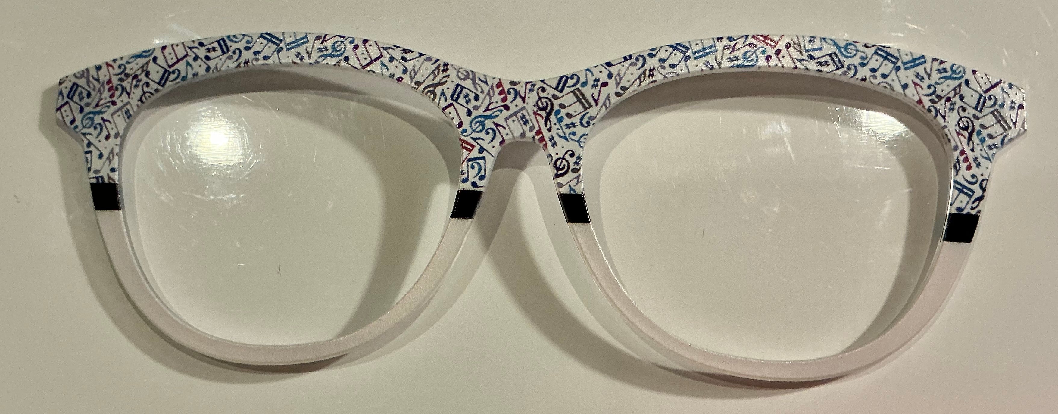 Brook Topper, music notes/ white split