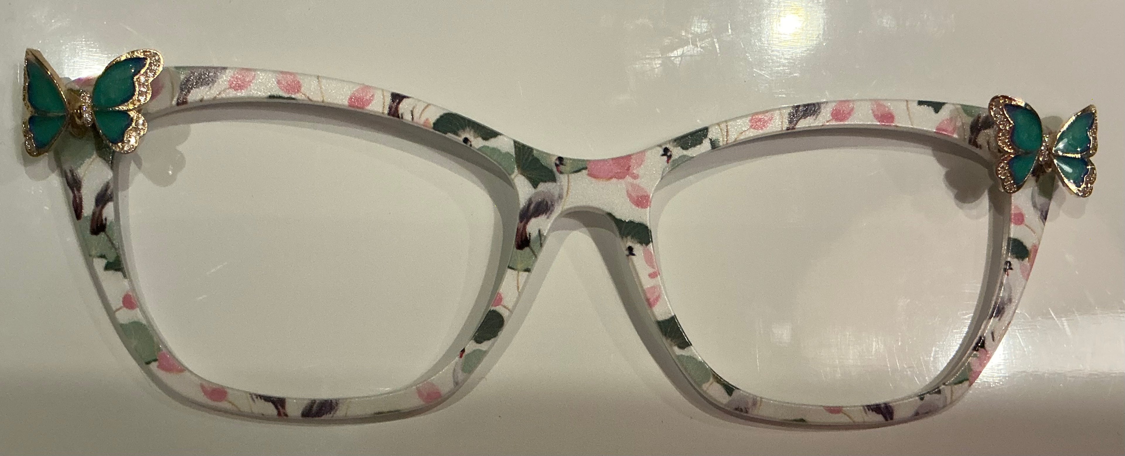 Wanda, white green floral with green butterfly corner embellishments
