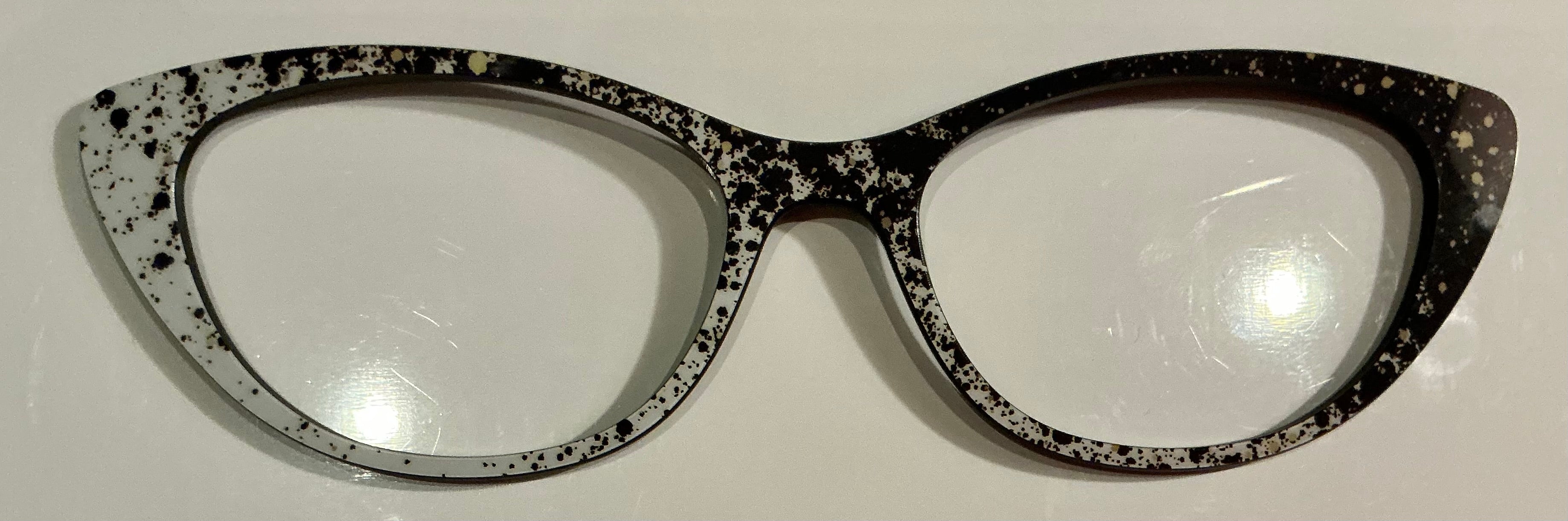 PAIR  Topper;black/white paint splatter