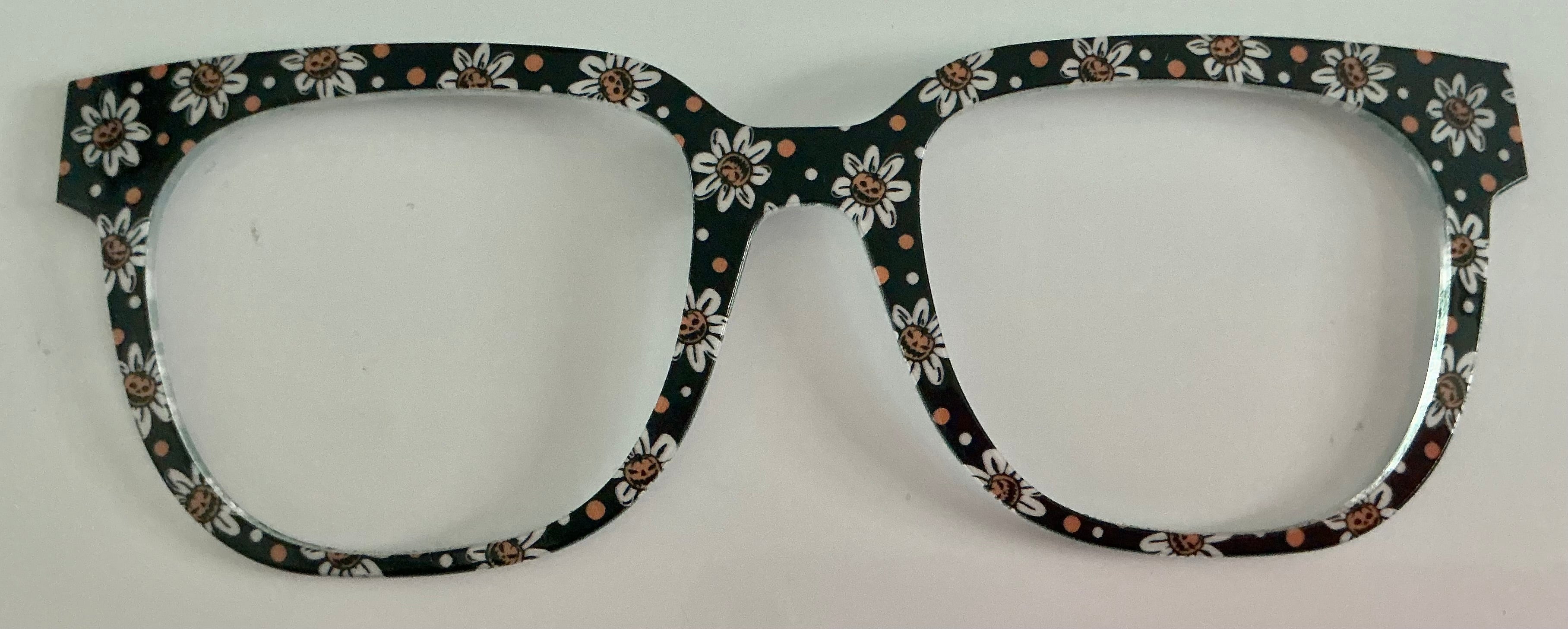 PAIR Murphy Topper; smiley face daisies