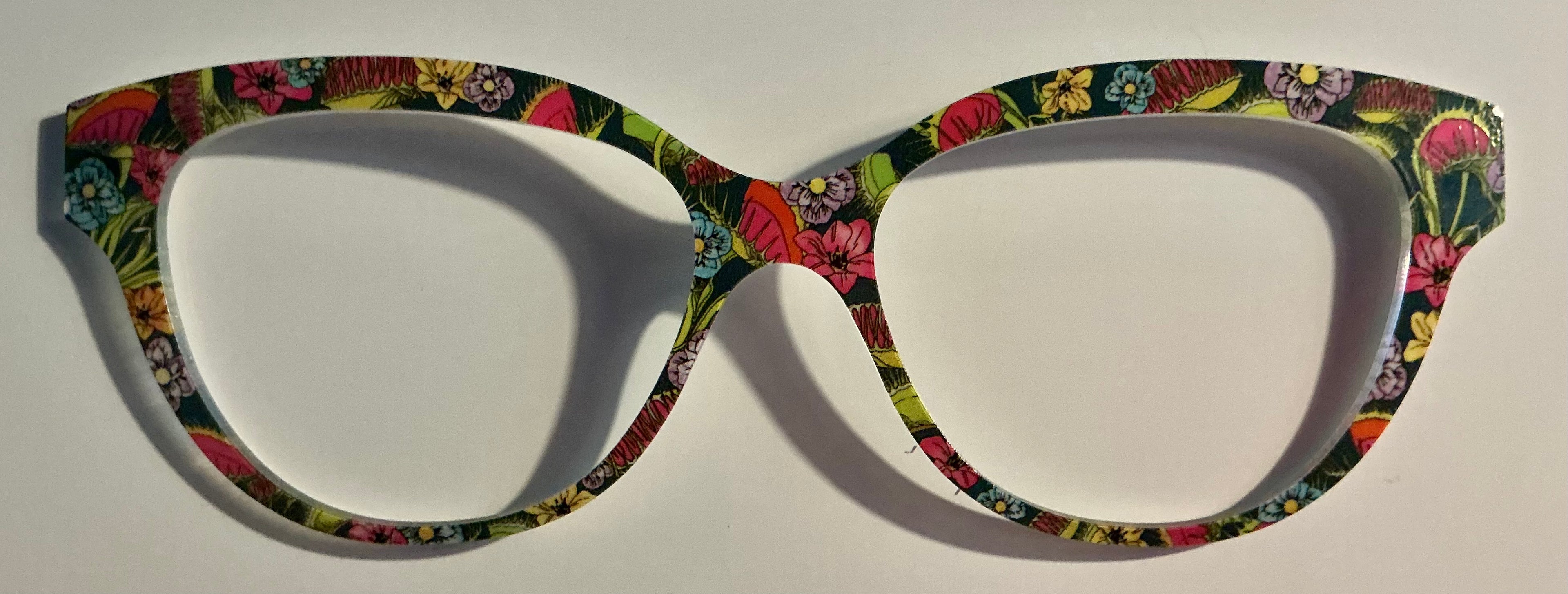 PAIR Quinn Topper; vibrant flowers and Venus fly traps