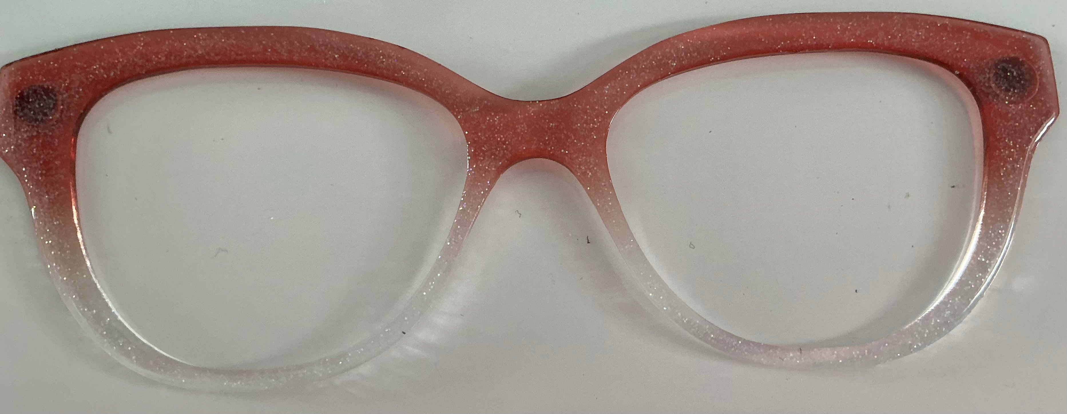 Quinn Topper; Myni Made; light red to clear split with glitter