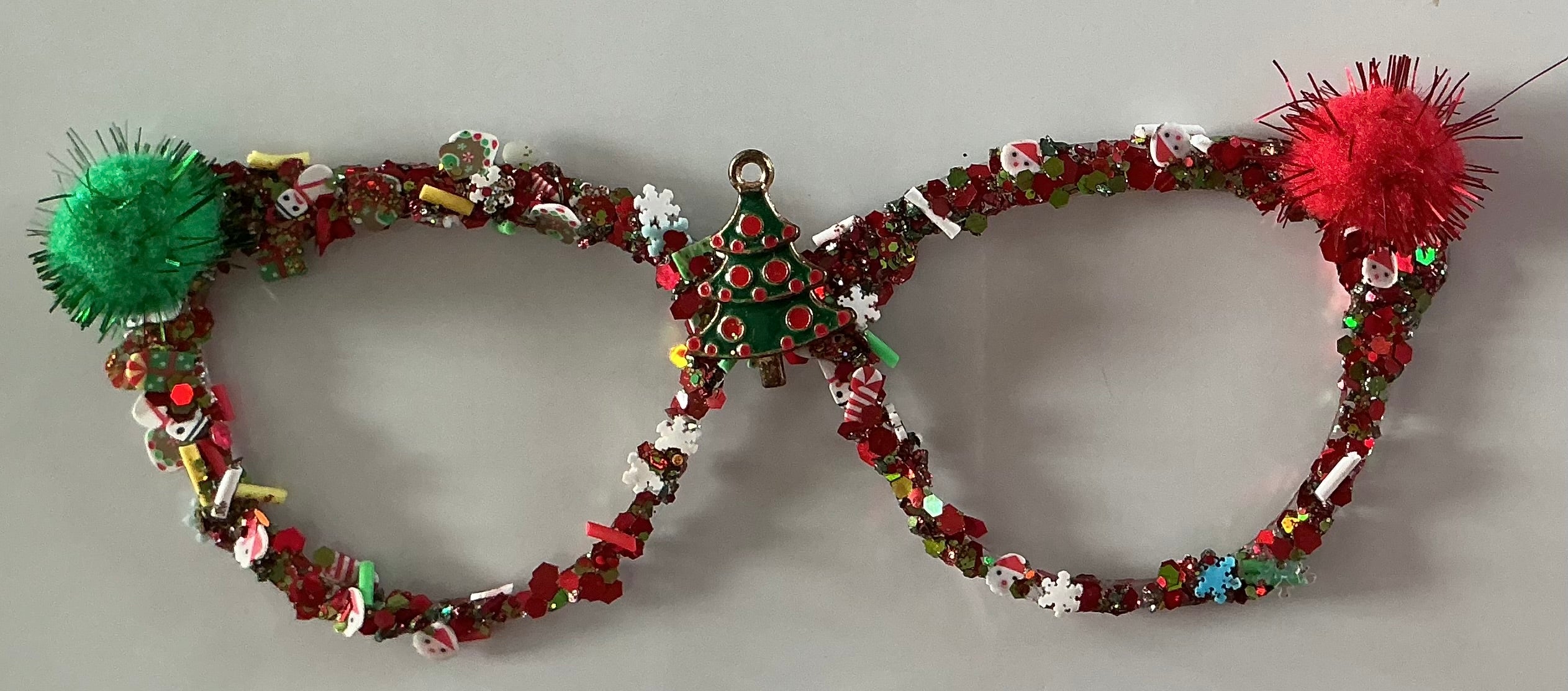 Quinn Topper; Christmas Charms