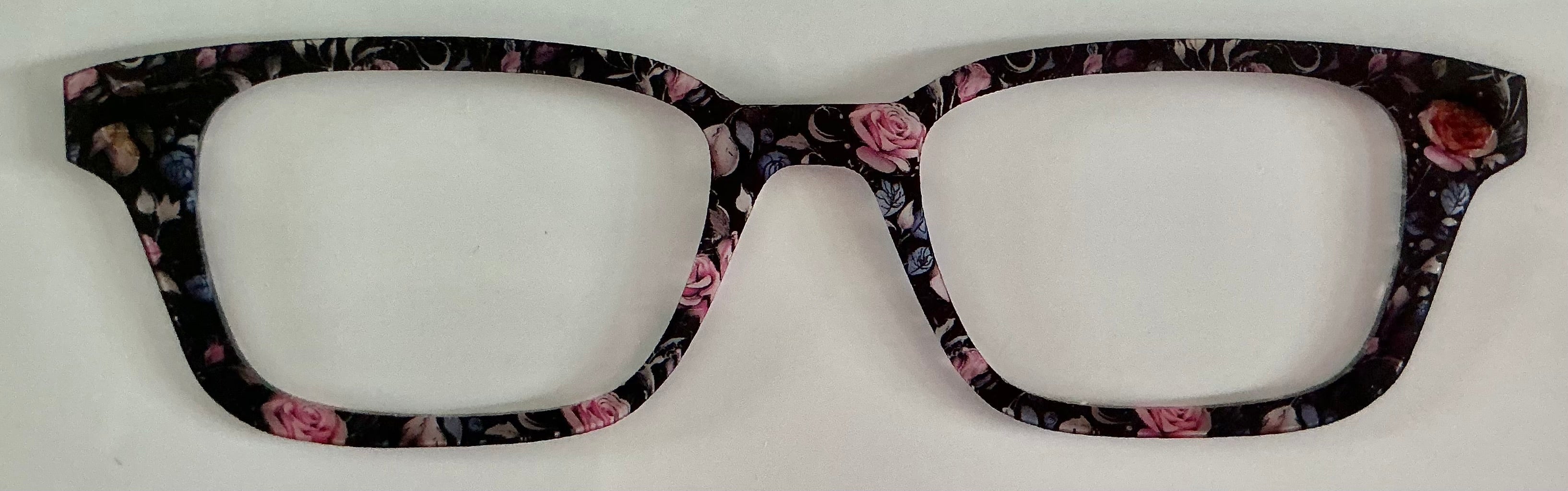 Finley Topper; pink roses on black