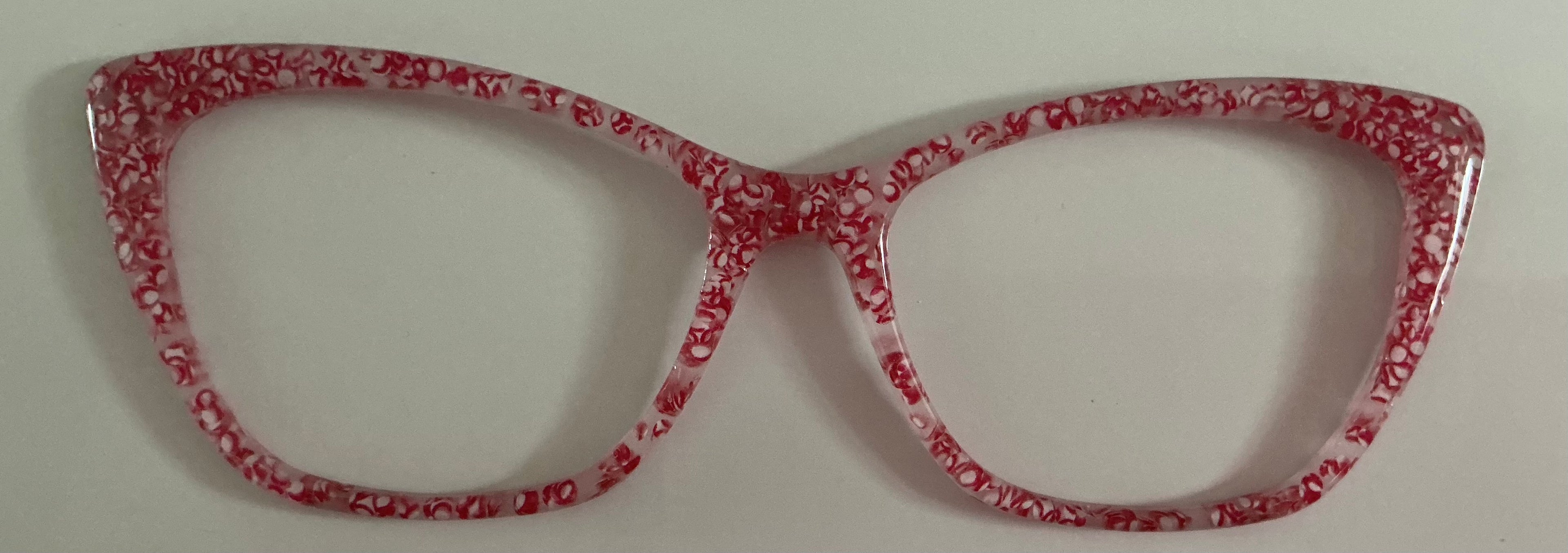 Wanda Topper; pink and white balls