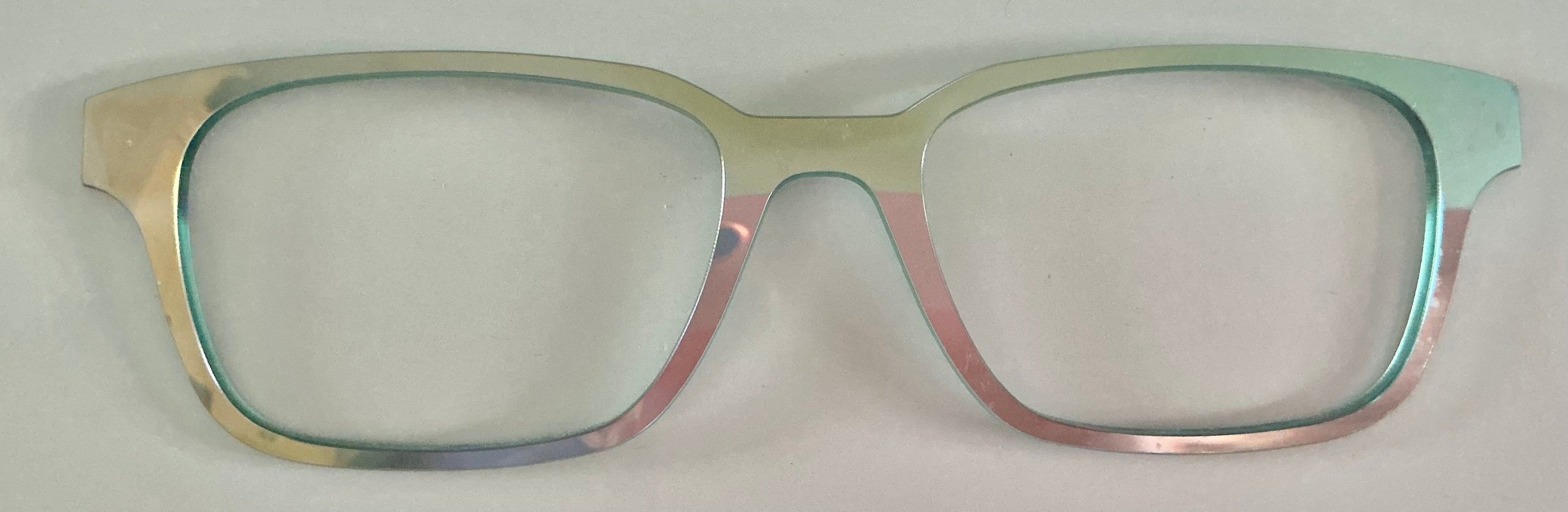 PAIR Premium Finley Topper; the Iridescent