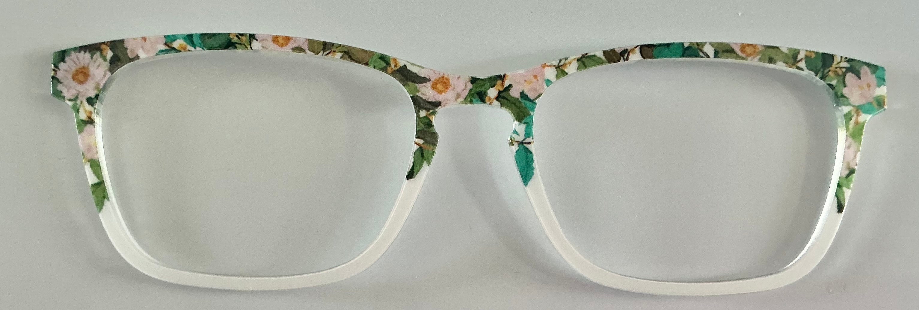 PAIR Casper Topper; flowers/white split