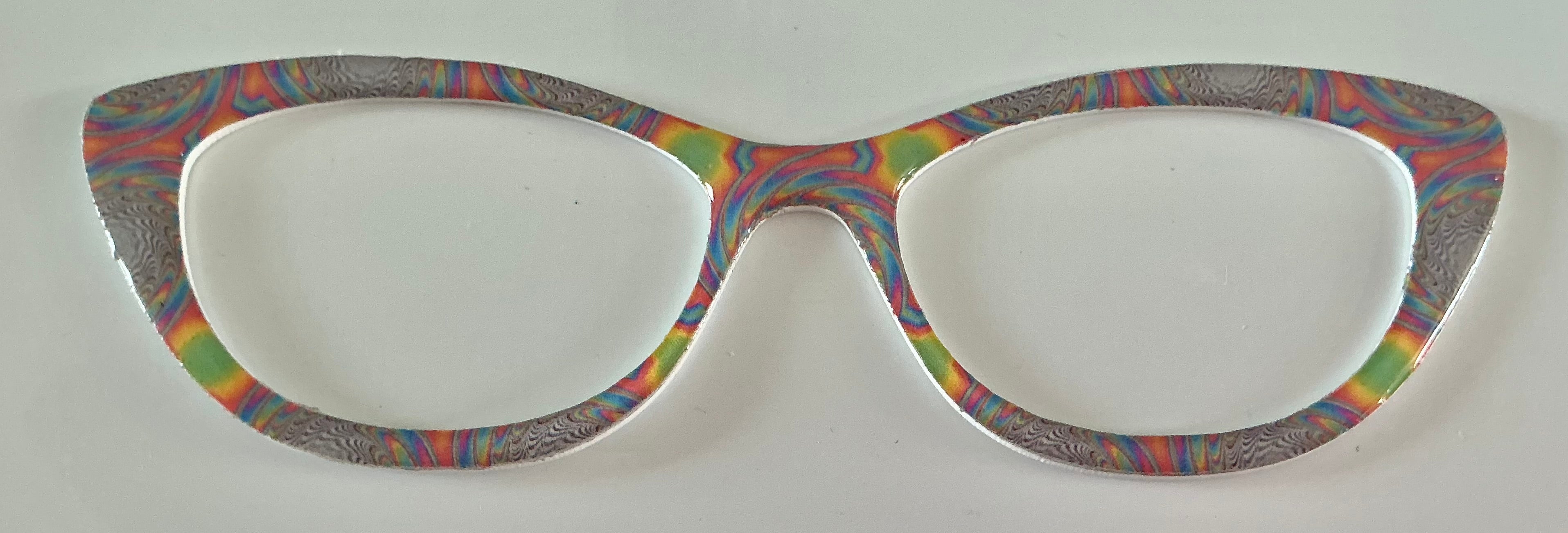 Ella Topper; psychedelic tie dye